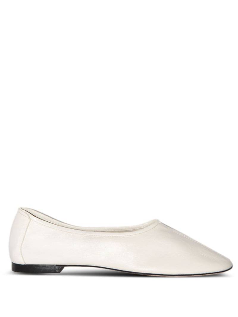 BY FAR Prudence ballerina shoes - Neutrals von BY FAR