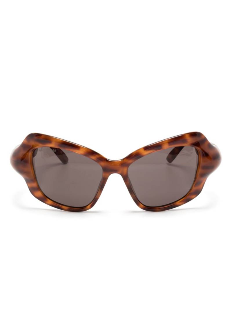 Balenciaga Bossy Cat Sunglasses - Brown von Balenciaga