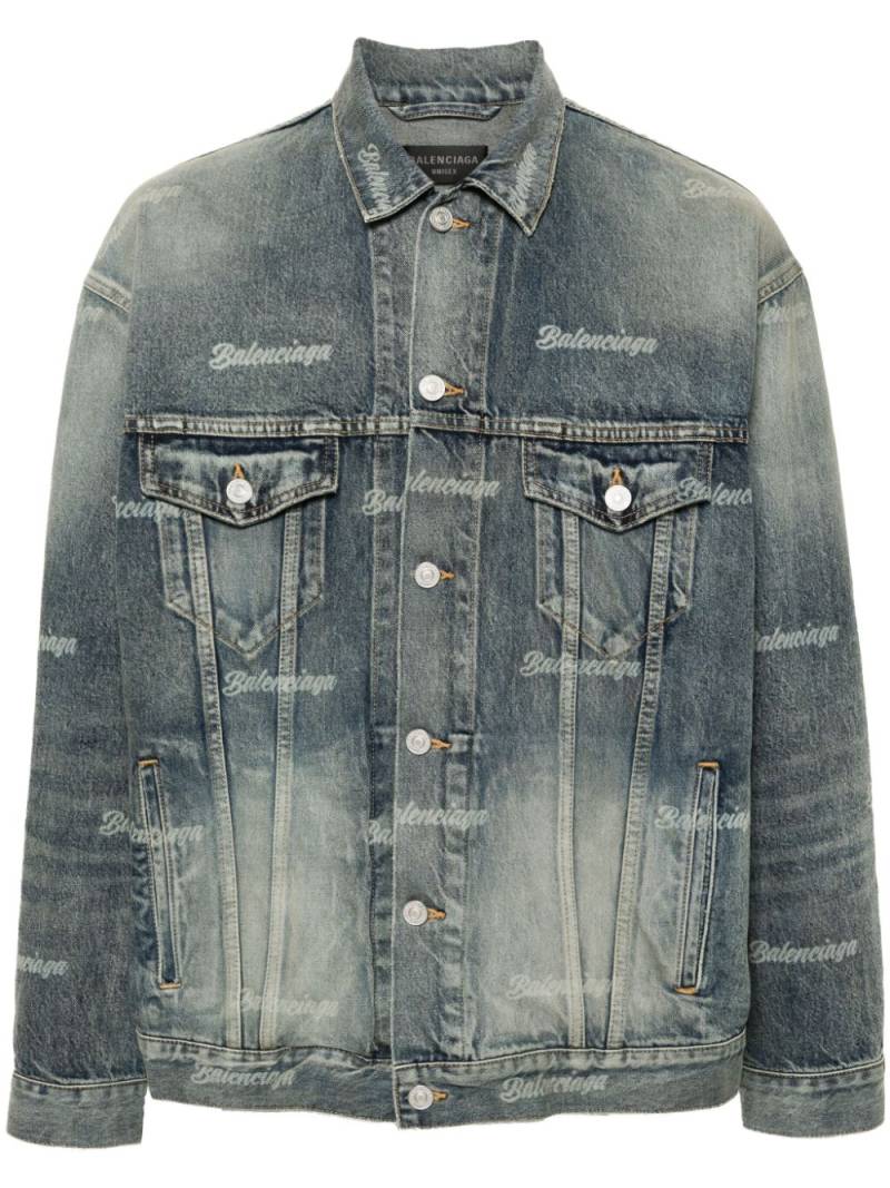 Balenciaga logo-print denim jacket - Blue von Balenciaga