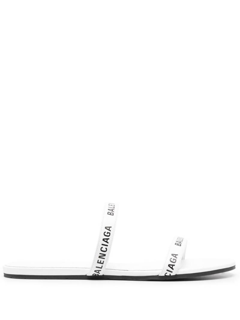 Balenciaga logo-print strappy sandals - White von Balenciaga