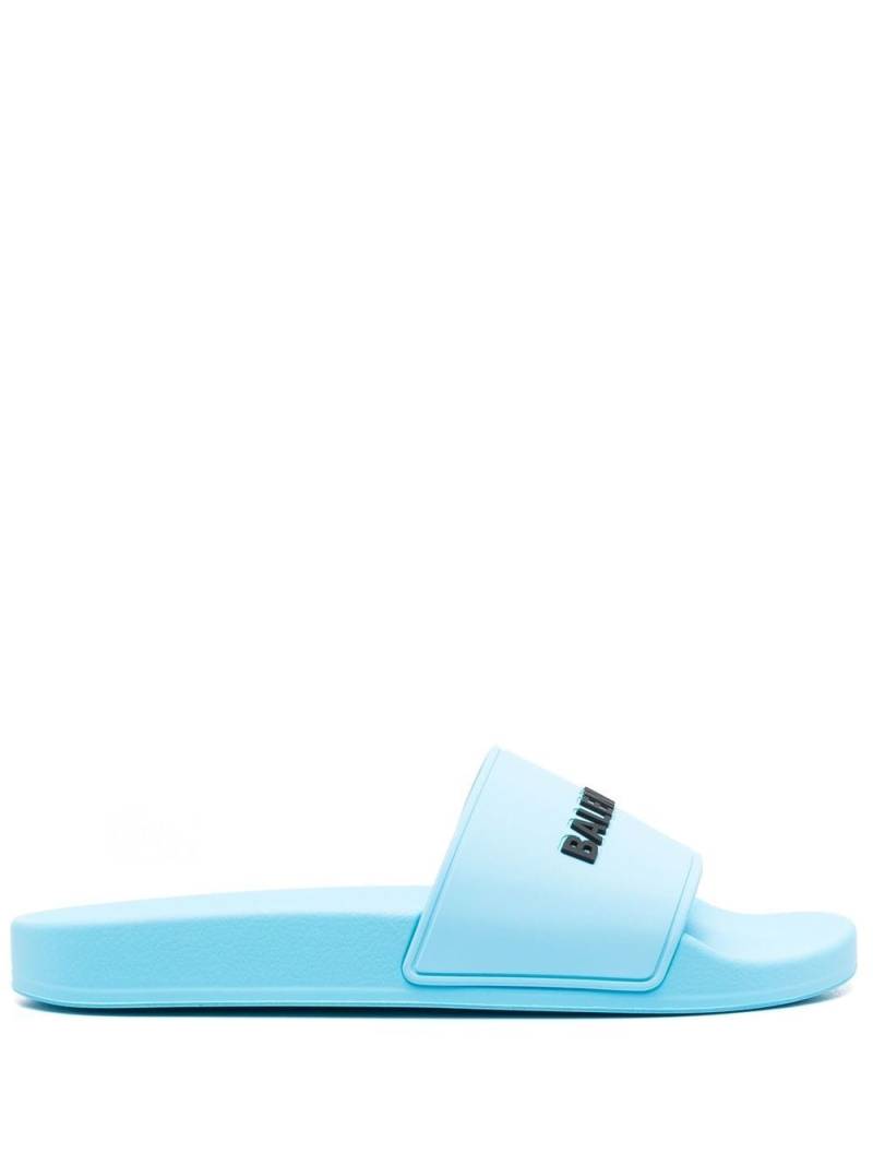 Balenciaga raised-logo slides - Blue von Balenciaga