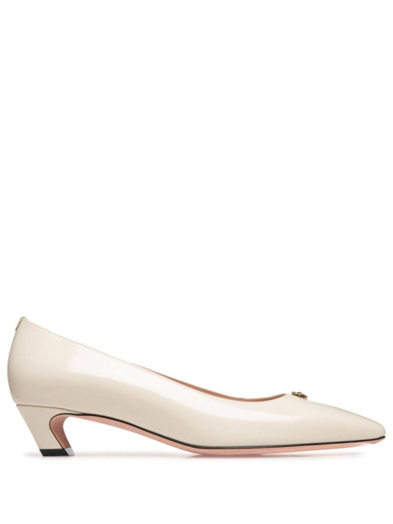 Bally Emblem-plaque leather pumps - Neutrals von Bally