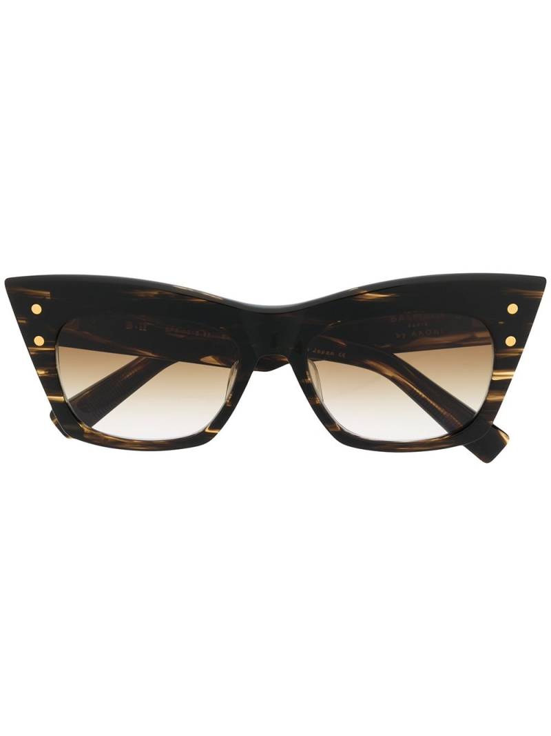 Balmain Eyewear x Akoni B-II cat-eye sunglasses - Brown von Balmain Eyewear