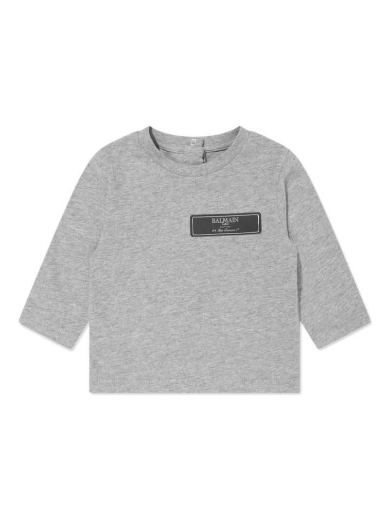 Balmain Kids logo-appliqué long-sleeve T-shirt - Grey von Balmain Kids