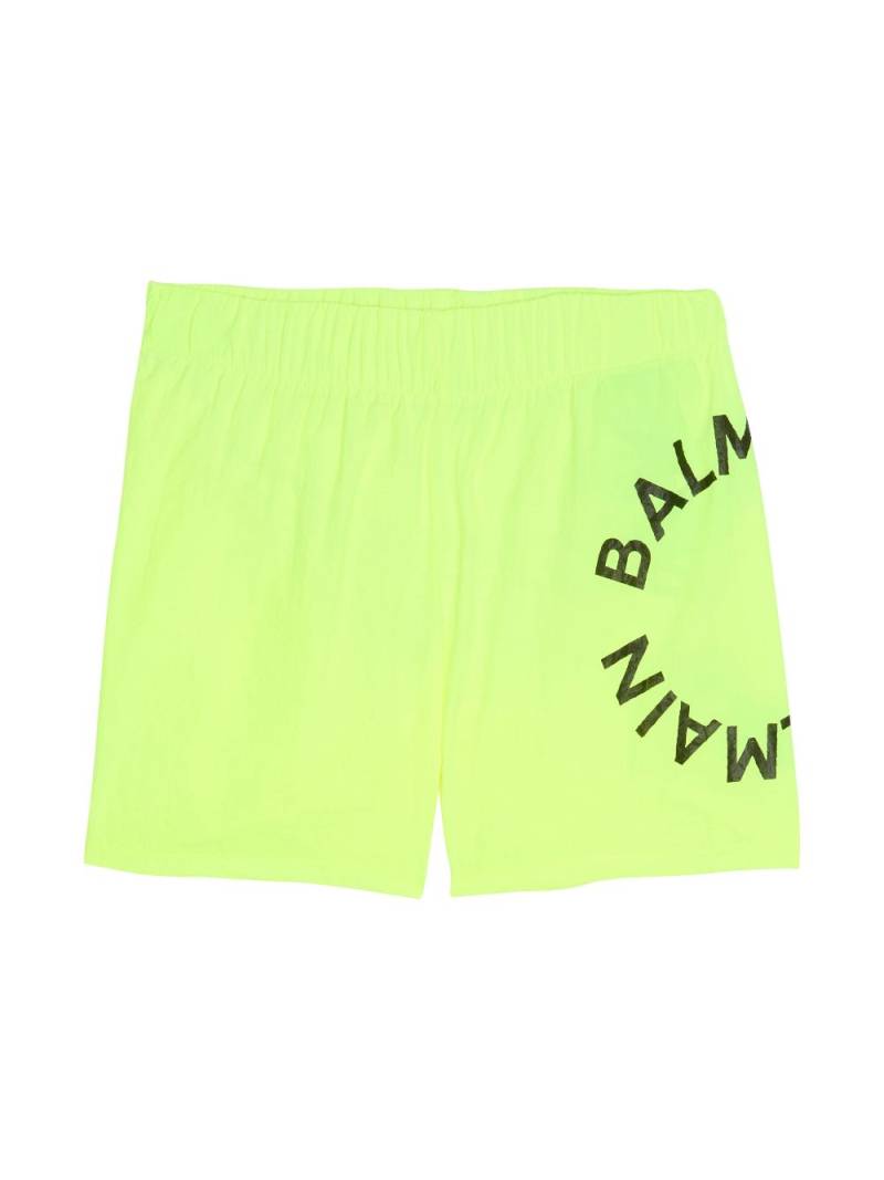 Balmain Kids logo-flocked swim shorts - Green von Balmain Kids