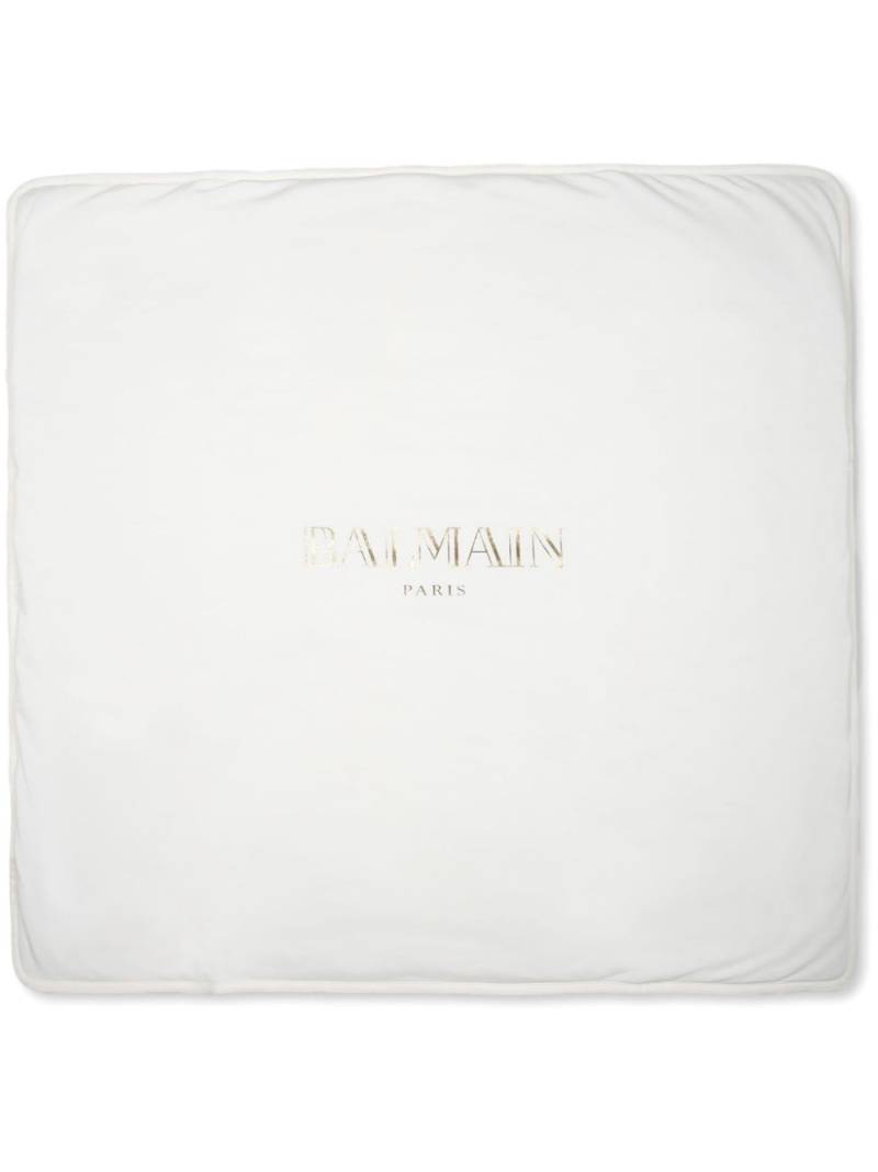 Balmain Kids logo-print cotton blanket - White von Balmain Kids