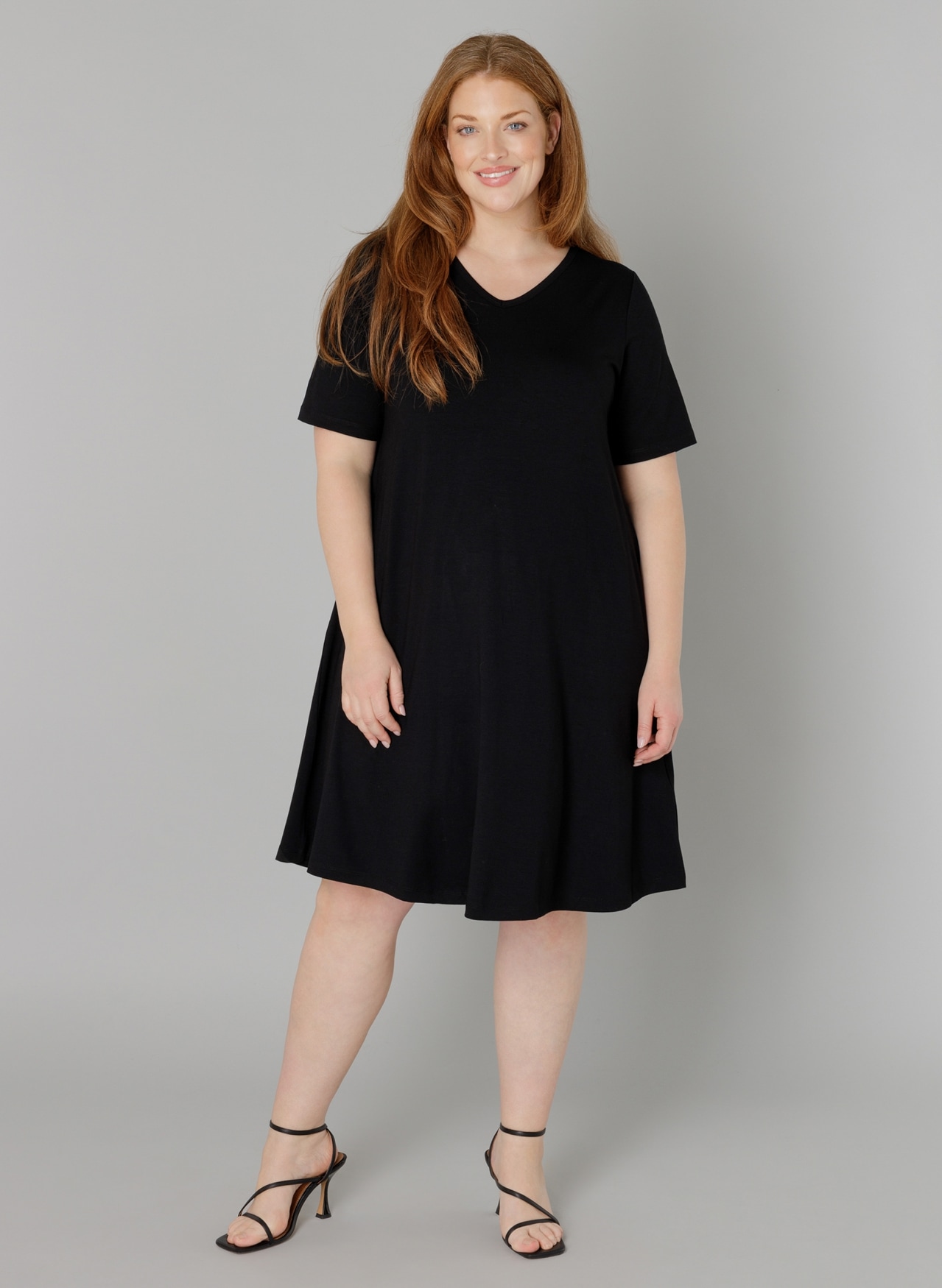 Base Level Curvy Shirtkleid »Abernathy«, In leicht ausgestellter Form von Base Level Curvy