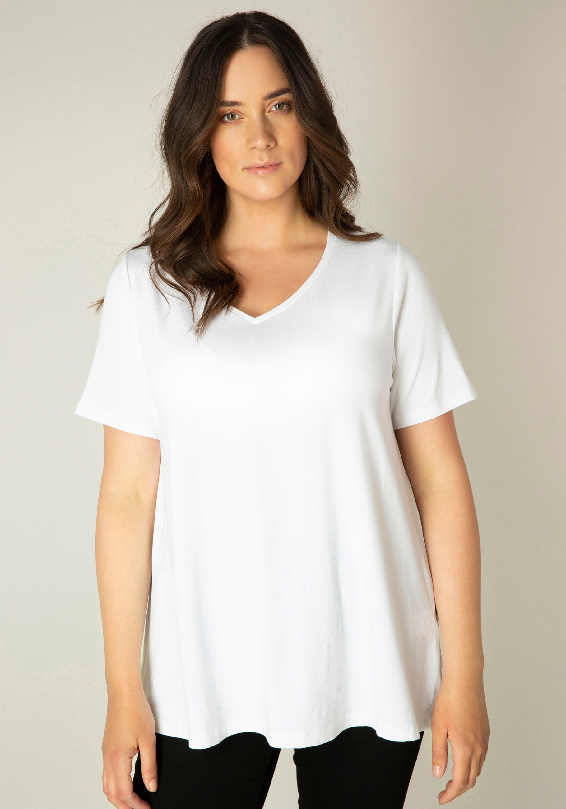 Base Level Curvy T-Shirt »Alba«, Weich fliessende, formstabile Qualität von Base Level Curvy