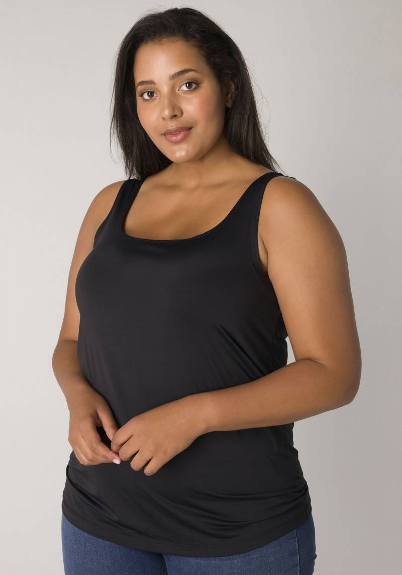 Base Level Curvy Tanktop von Base Level Curvy