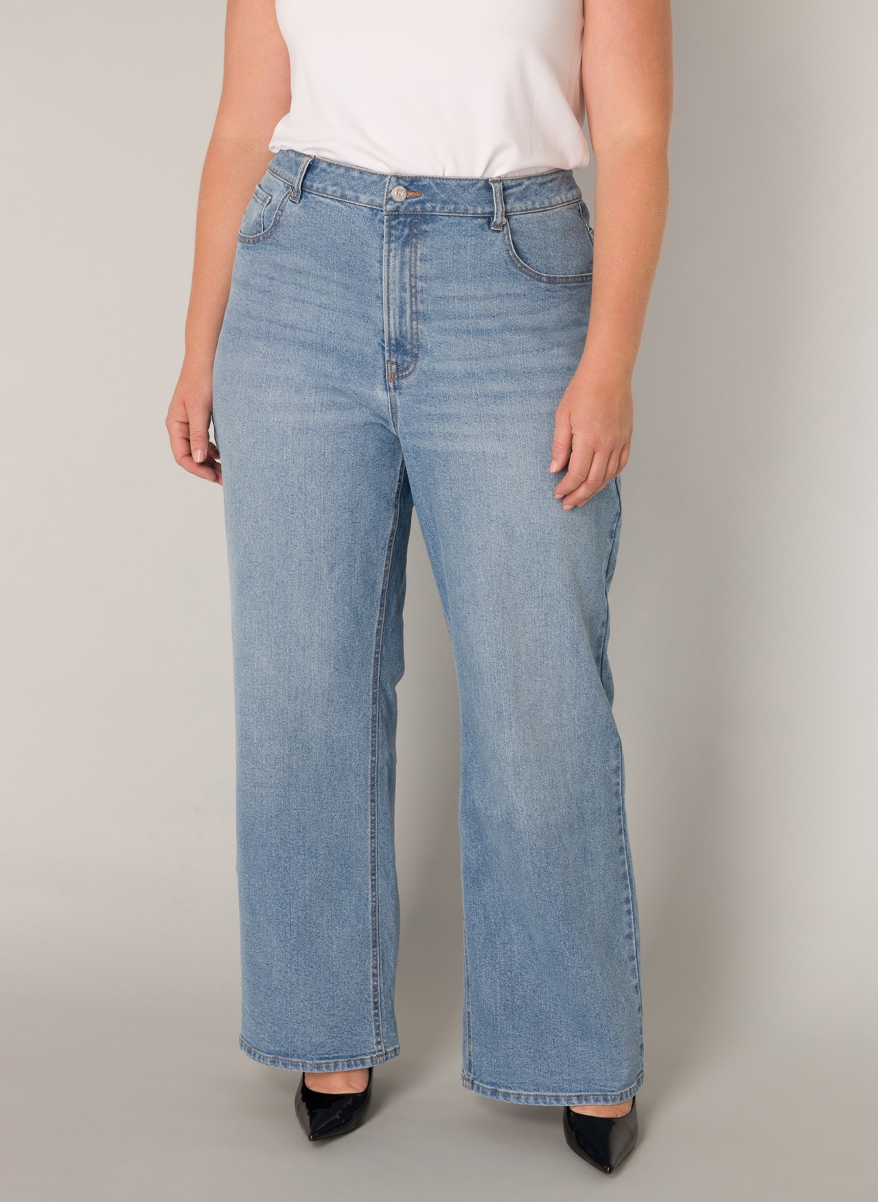 Base Level Curvy Weite Jeans, in grossen Grössen von Base Level Curvy