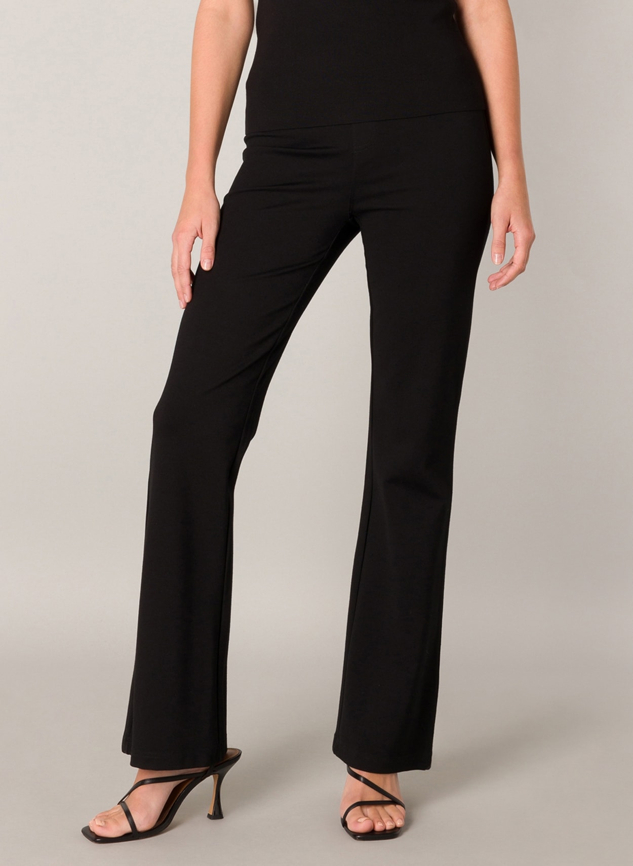 Base Level Treggings »Yallie«, Elastischer Bund und ausgestellter Saum Base Level Treggings »Yallie«, Elastischer Bund und ausgestellter Saum von Base Level