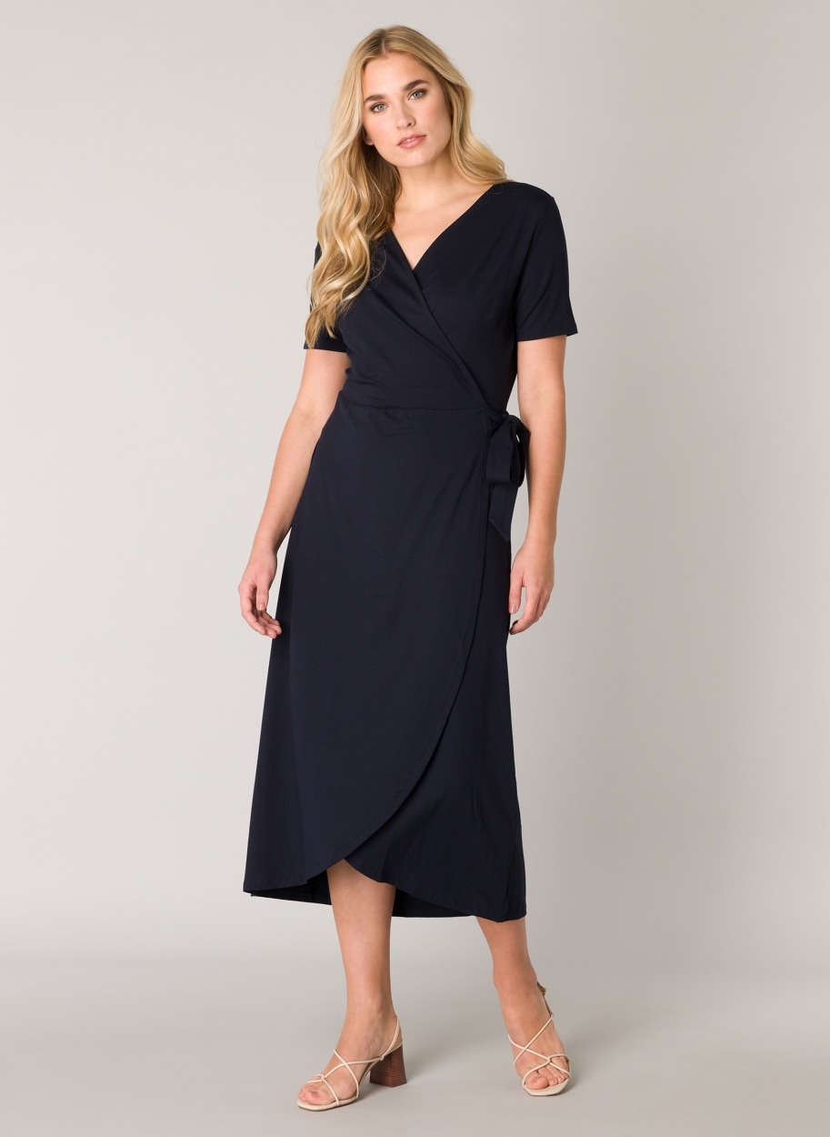 Base Level Wickelkleid »Yvie«, In bequemer, elastischer Qualität Base Level Wickelkleid »Yvie«, In bequemer, elastischer Qualität von Base Level
