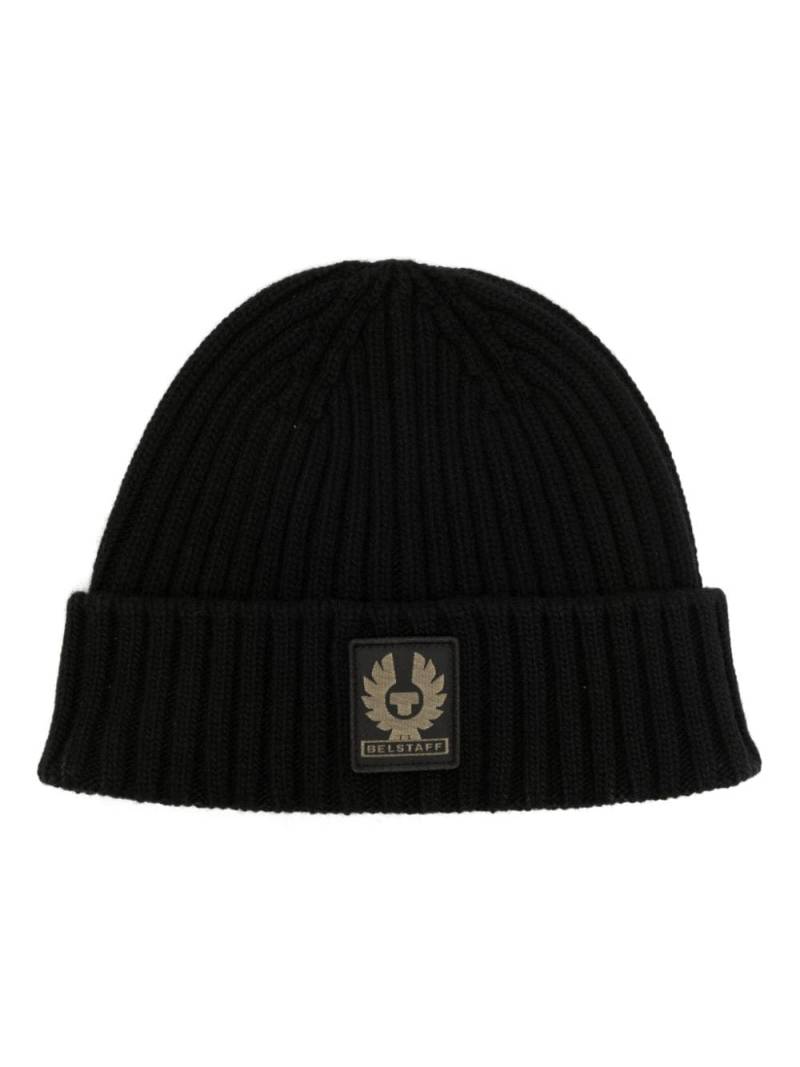 Belstaff logo-patch ribbed-knit beanie - Black von Belstaff