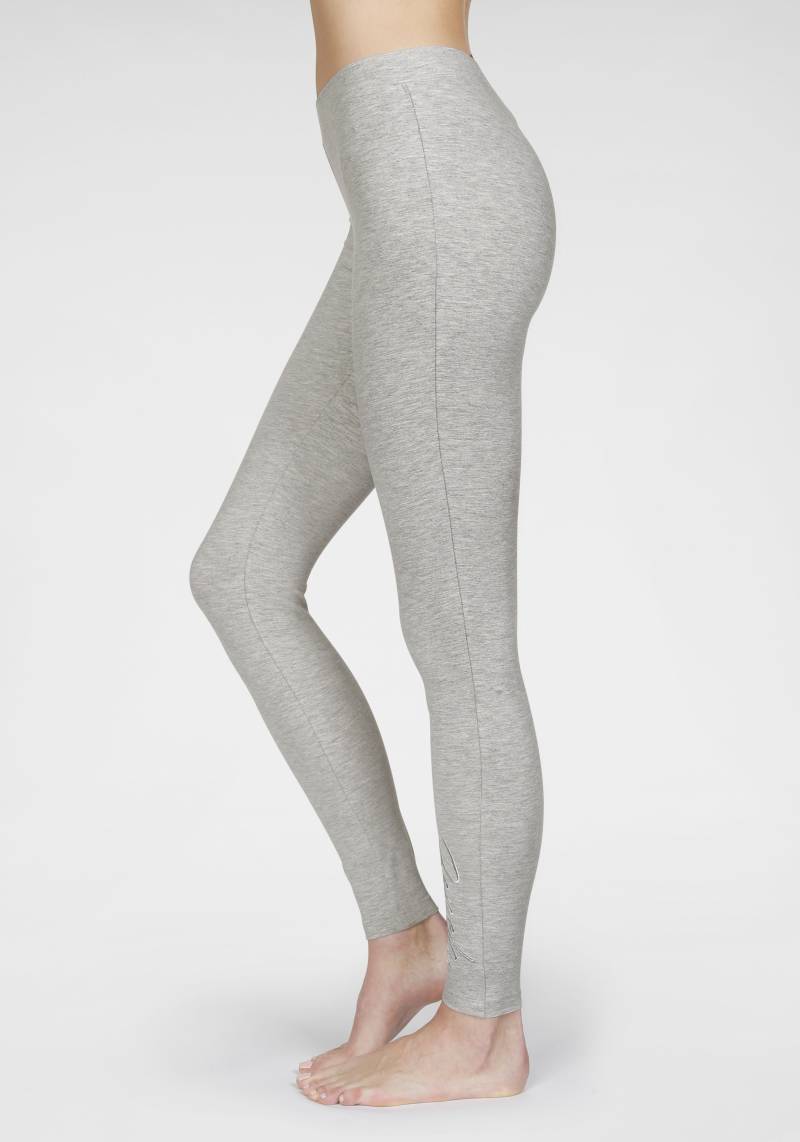 Bench. Loungewear Leggings, mit glänzender Logostickerei von Bench. Loungewear