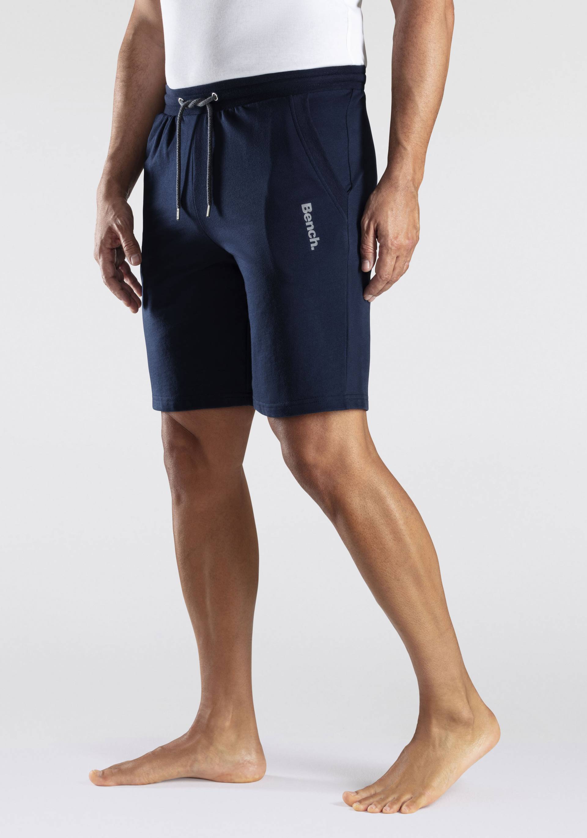 Bench. Loungewear Sweatshorts, mit seitlichen Taschen von Bench. Loungewear