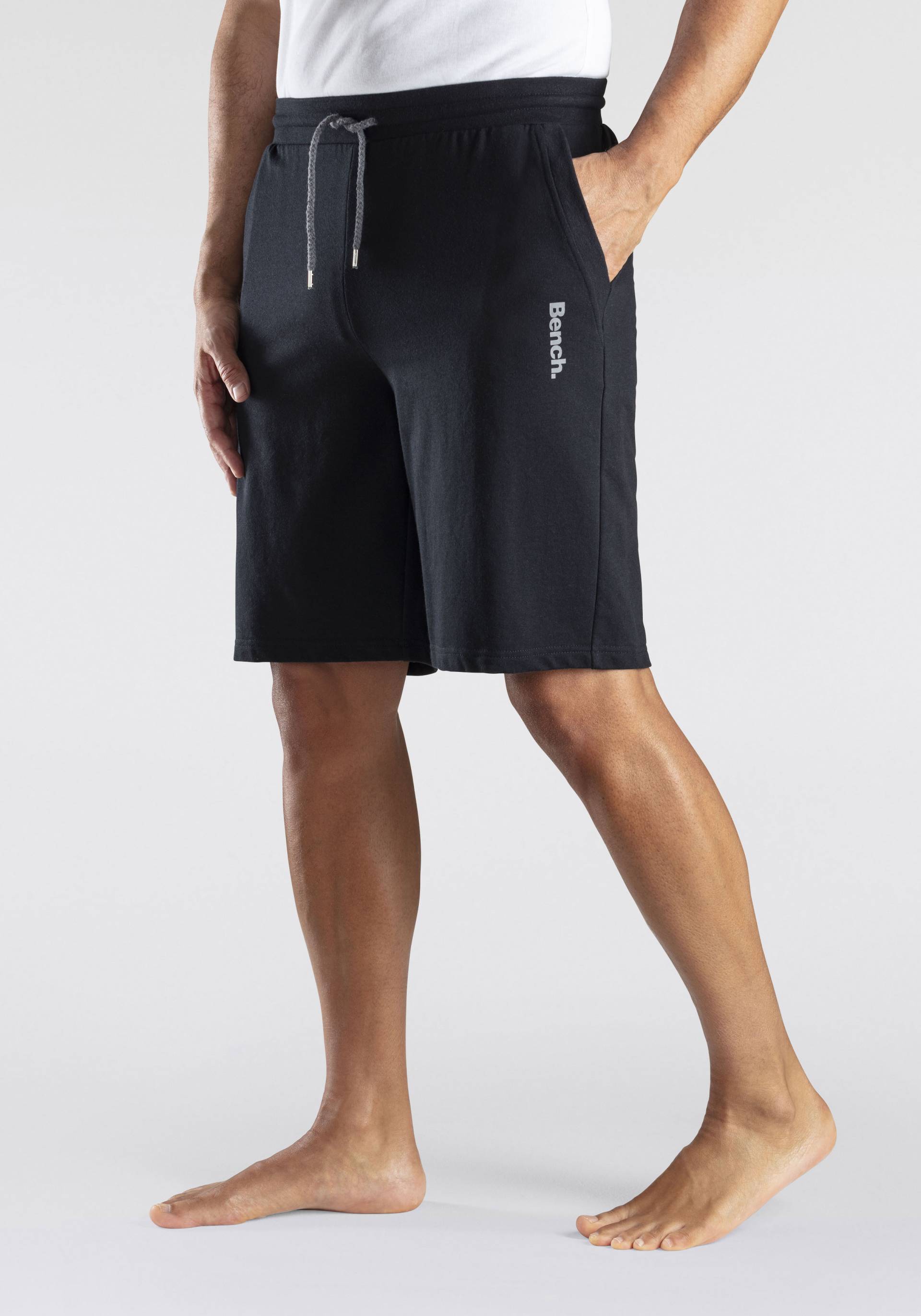 Bench. Loungewear Sweatshorts, mit seitlichen Taschen Bench. Loungewear Sweatshorts, mit seitlichen Taschen von Bench. Loungewear
