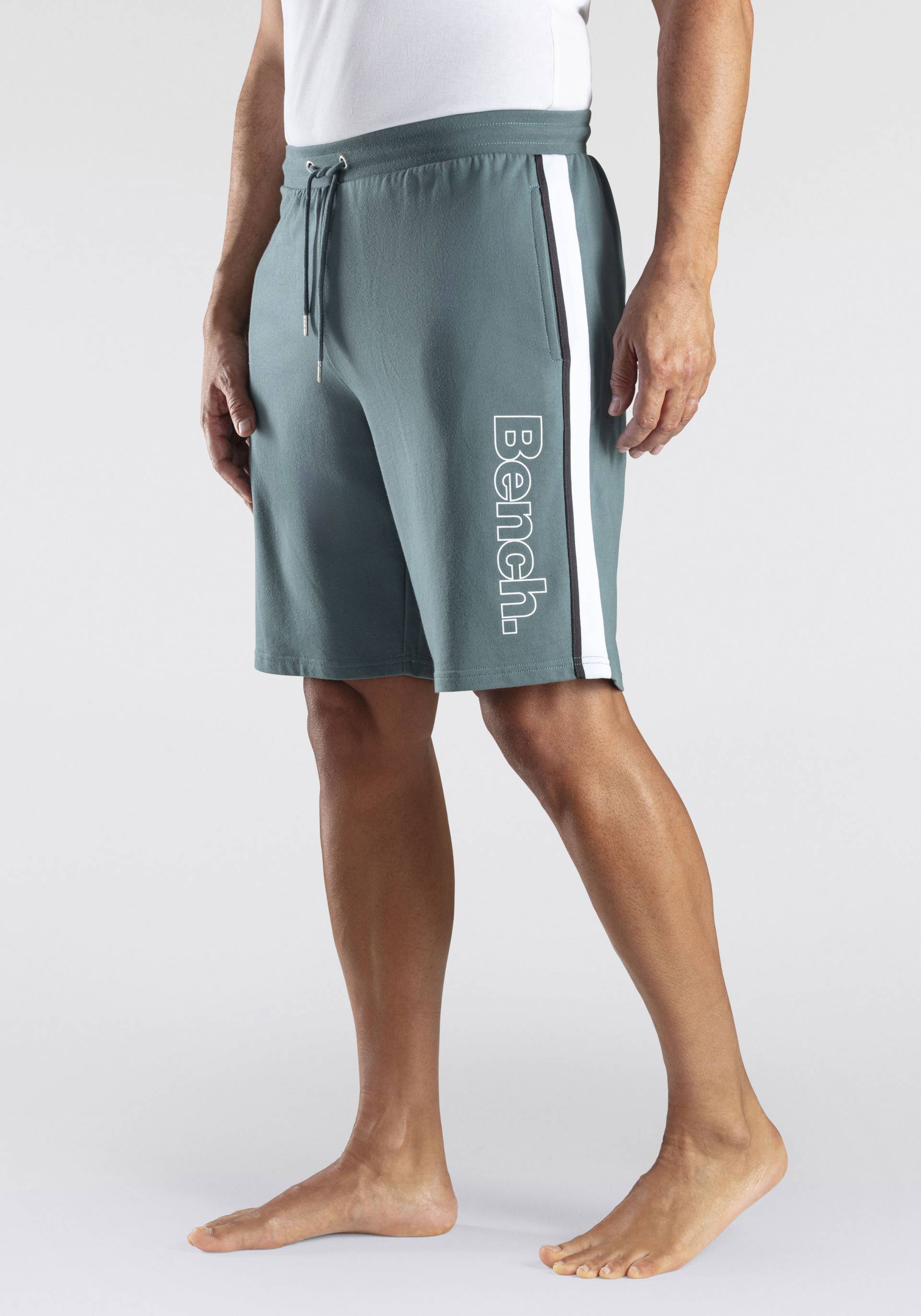 Bench. Loungewear Sweatshorts, mit seitlichen Taschen Bench. Loungewear Sweatshorts, mit seitlichen Taschen von Bench. Loungewear