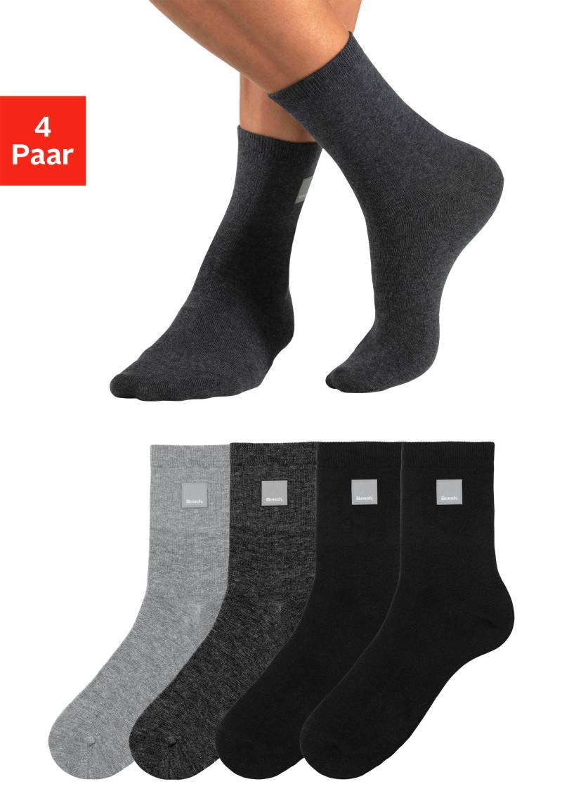 Bench. Basicsocken, (Packung, 4 Paar), mit Weblabel von Bench.