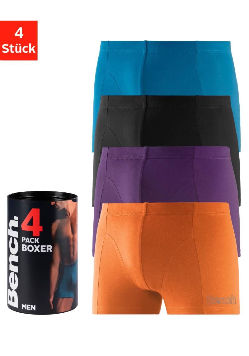 Bench. Boxer »Boxershorts für Herren«, (Dose, 4 St.), in der Dose mit kleinem Logodruck auf dem Bein von Bench.