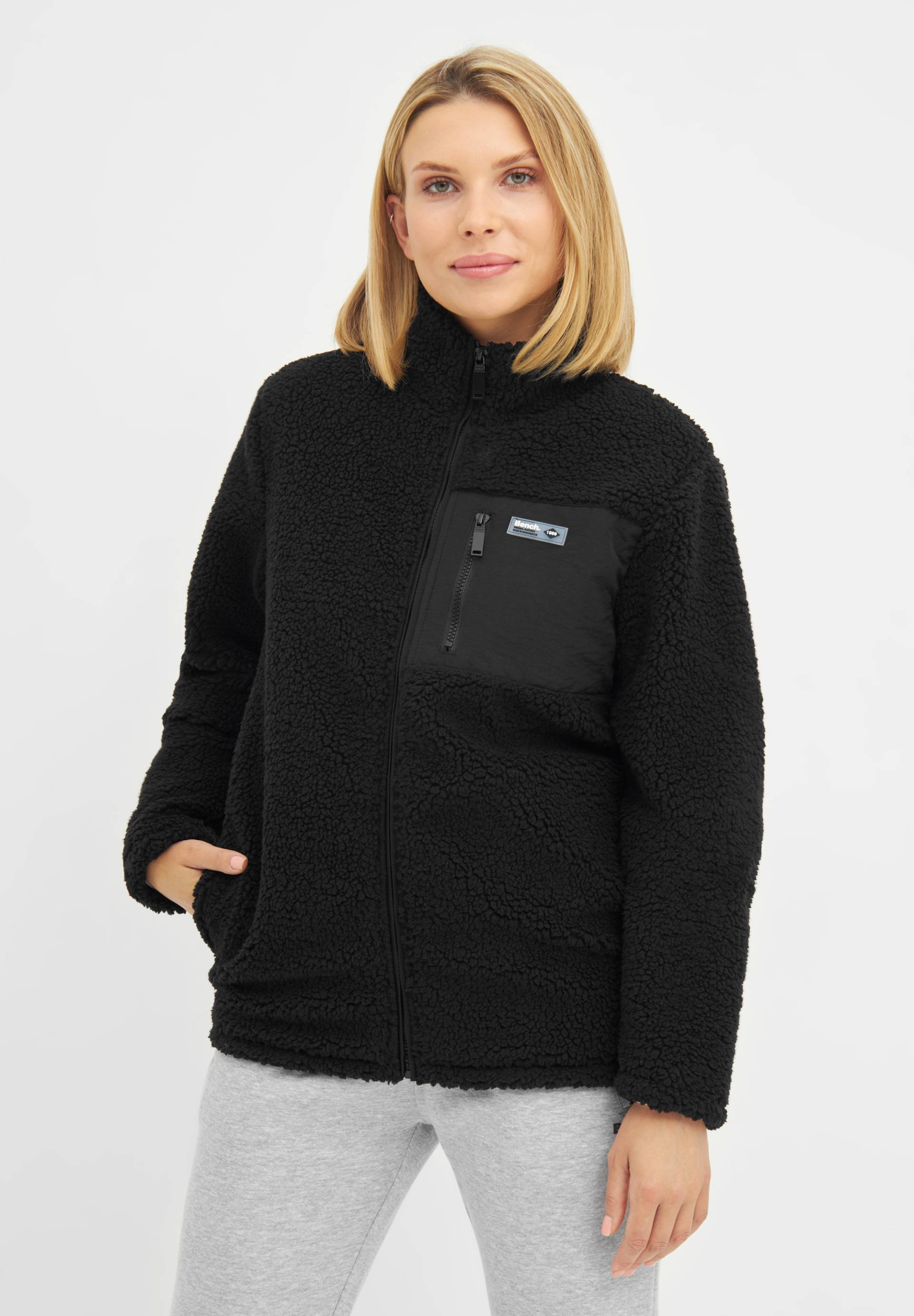 Bench. Fleecejacke »HENSLEY«, Teddyjacke in kuschelig weicher Haptik Bench. Fleecejacke »HENSLEY«, Teddyjacke in kuschelig weicher Haptik von Bench.