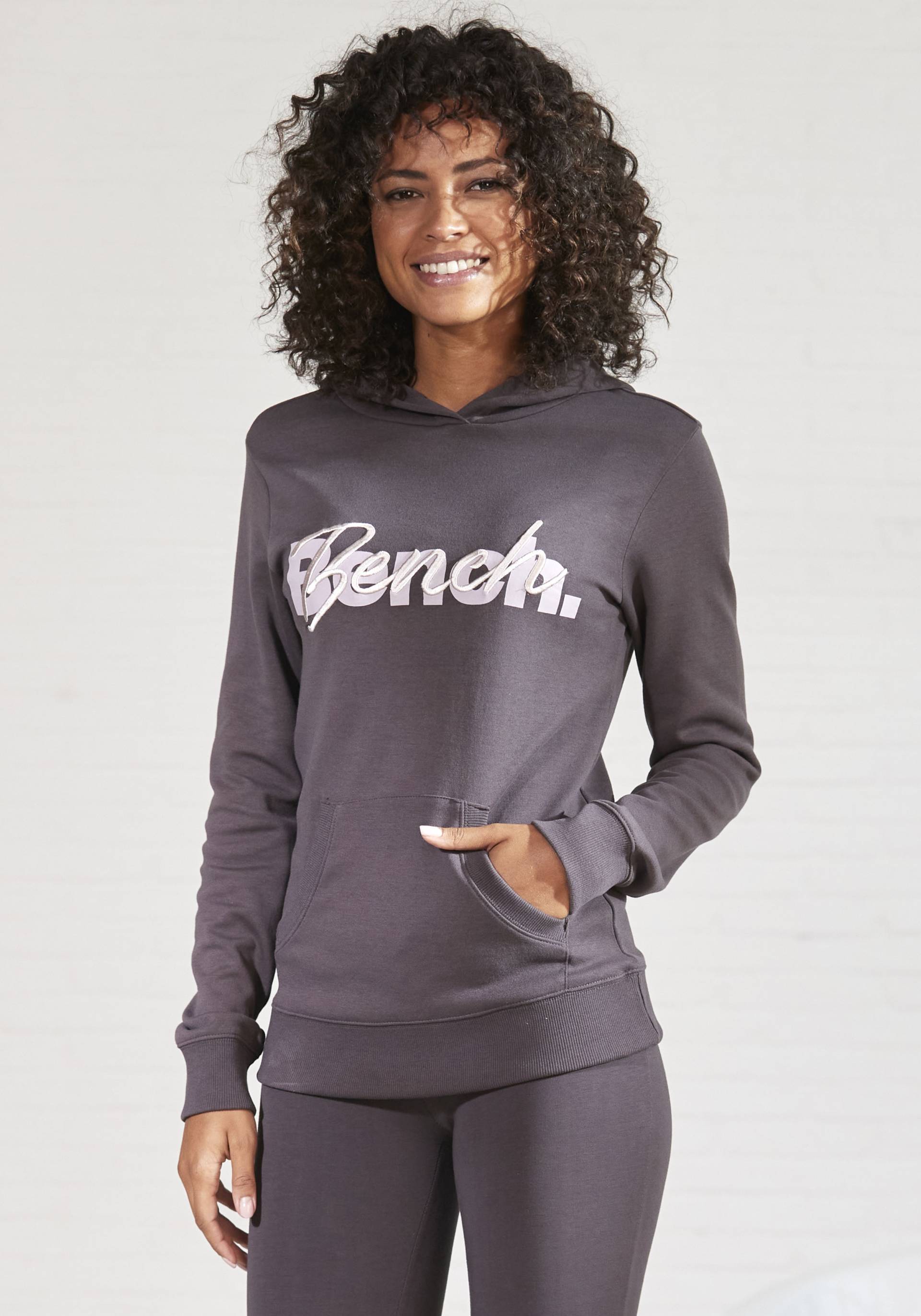 Bench. Loungewear Kapuzensweatshirt, mit Kängurutasche, Loungeanzug, Hoodie Bench. Loungewear Kapuzensweatshirt, mit Kängurutasche, Loungeanzug, Hoodie von Bench. Loungewear