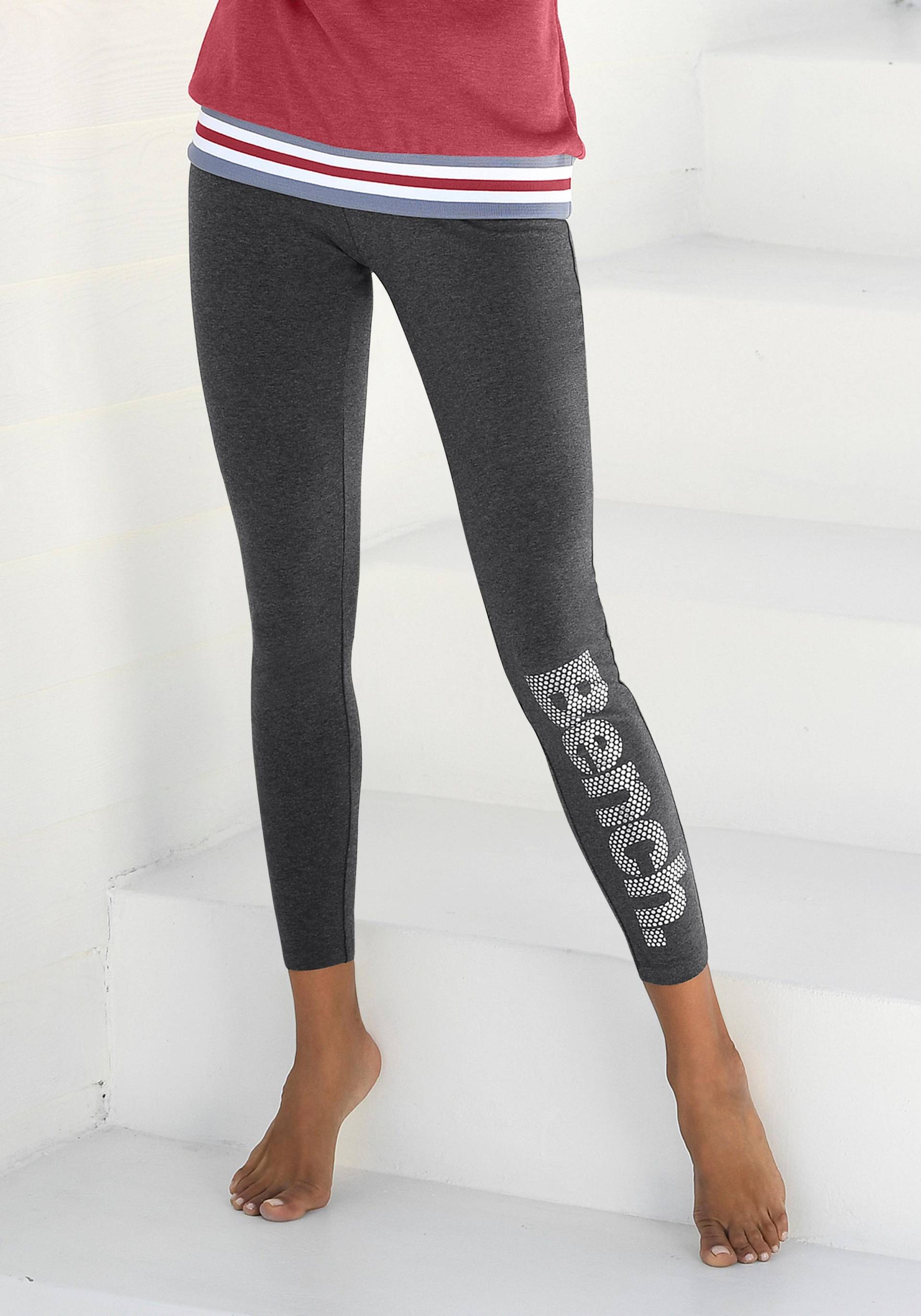 Bench. Leggings, mit Logodruck in Metalloptik von Bench.