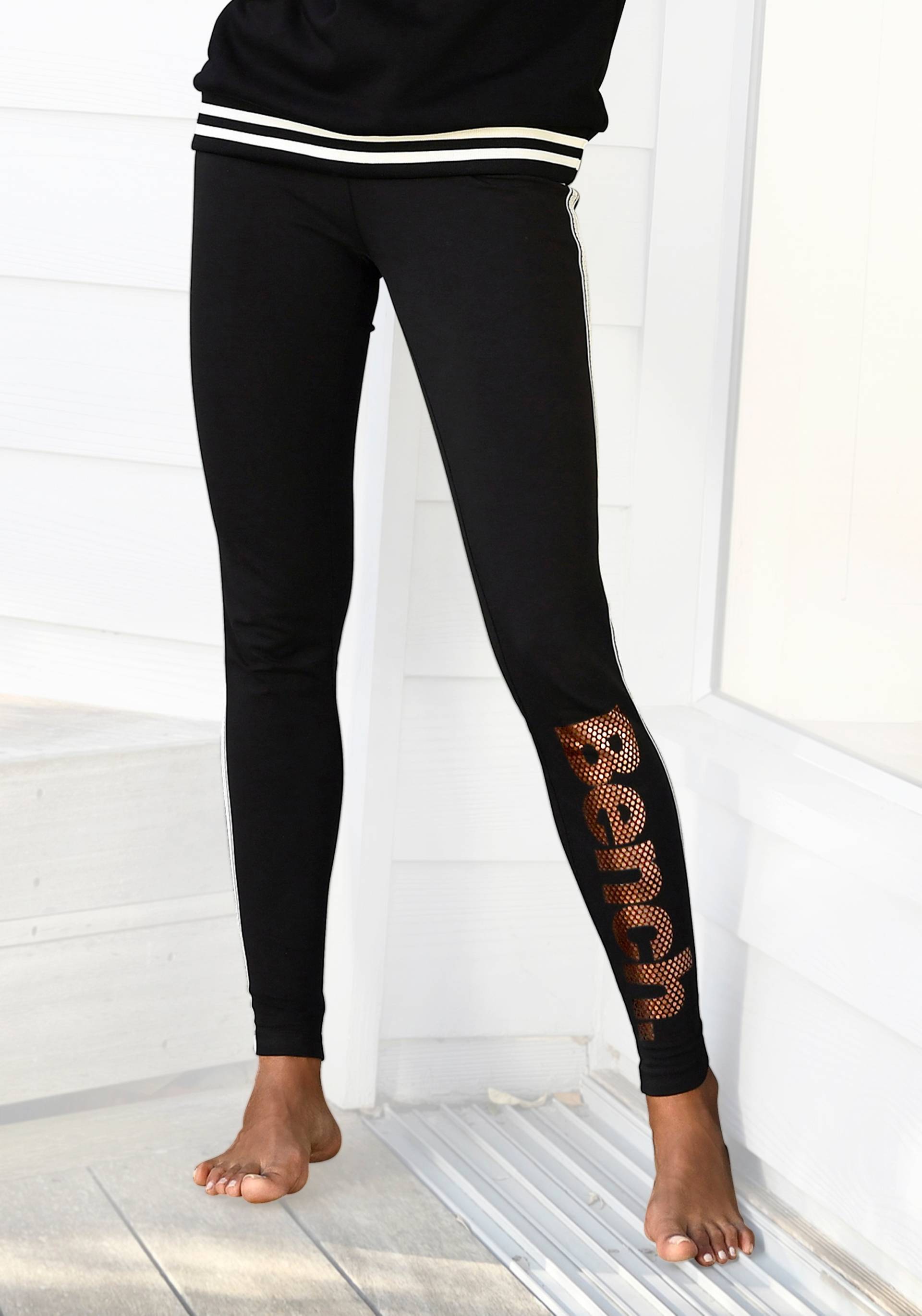 Bench. Leggings, mit Logodruck in Metalloptik Bench. Leggings, mit Logodruck in Metalloptik von Bench.