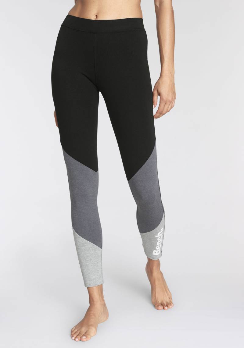 Bench. Leggings, im sportiven Colorblockdesign von Bench.