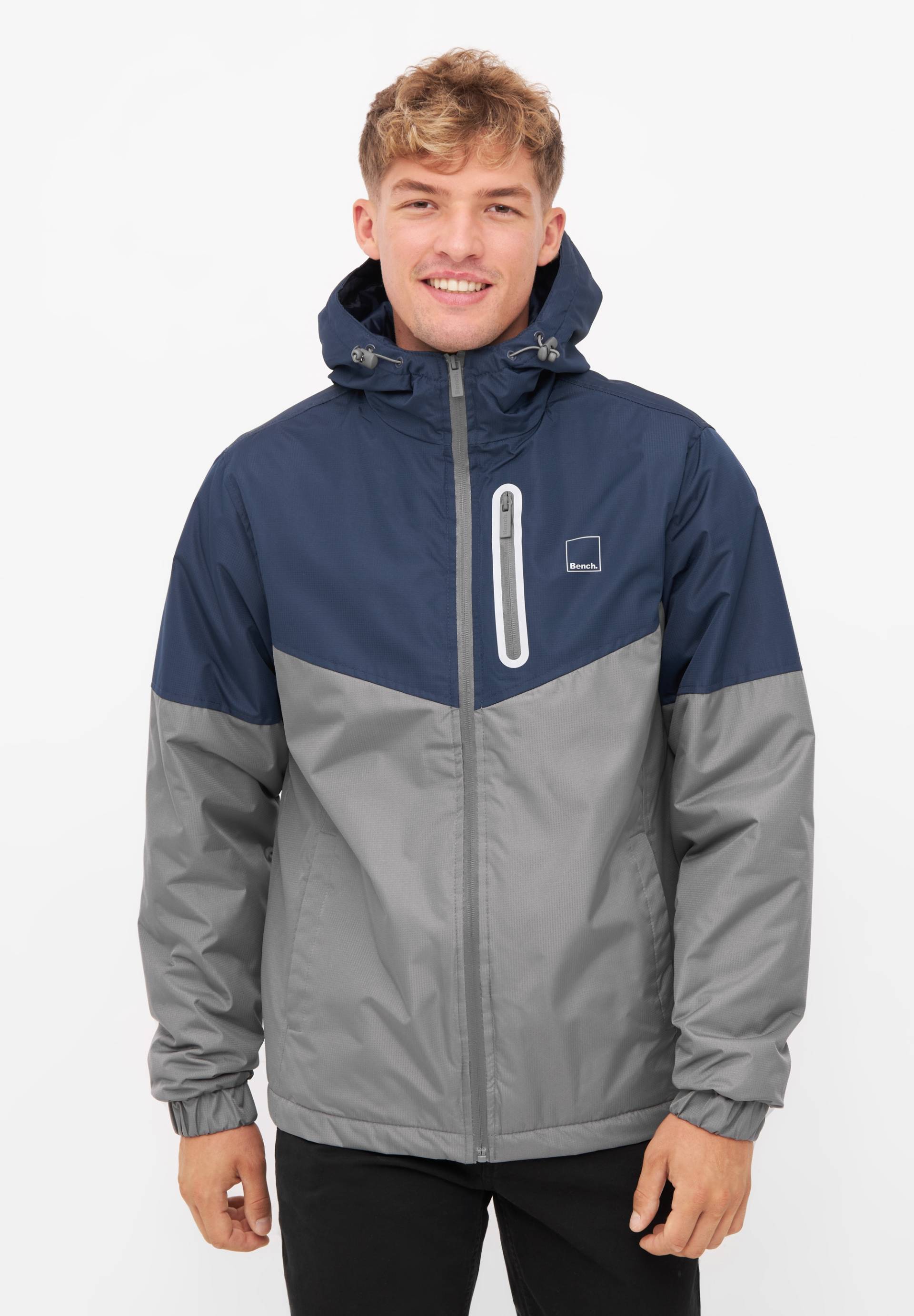 Bench. Outdoorjacke »BENJA«, mit Kapuze Bench. Outdoorjacke »BENJA«, mit Kapuze von Bench.