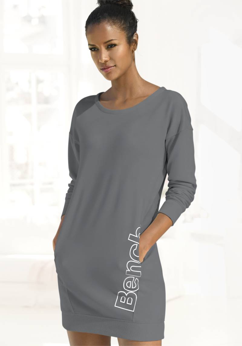 Bench. Loungewear Sweatkleid, mit seitlichem Logoprint von Bench. Loungewear