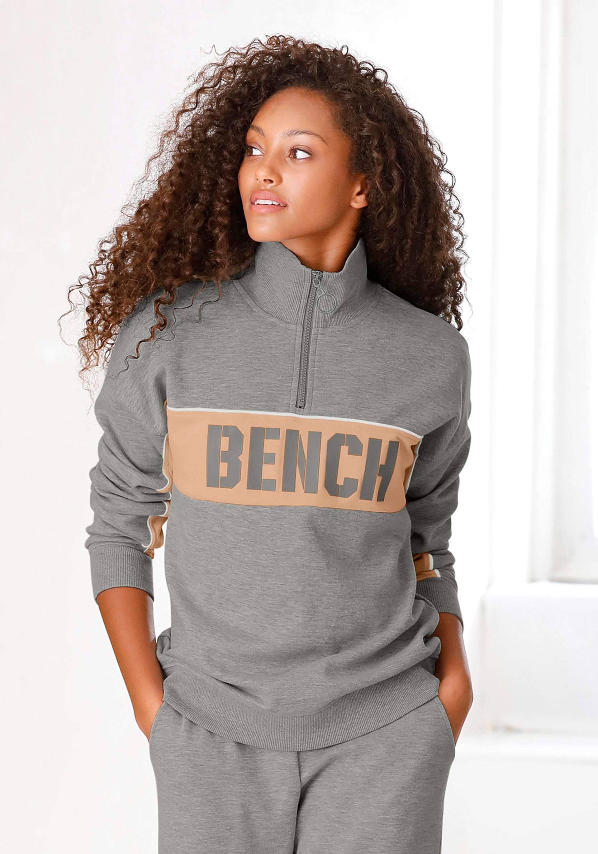 Bench. Sweatshirt, im Color-Blocking Design mit Logoprint, Loungeanzug von Bench.