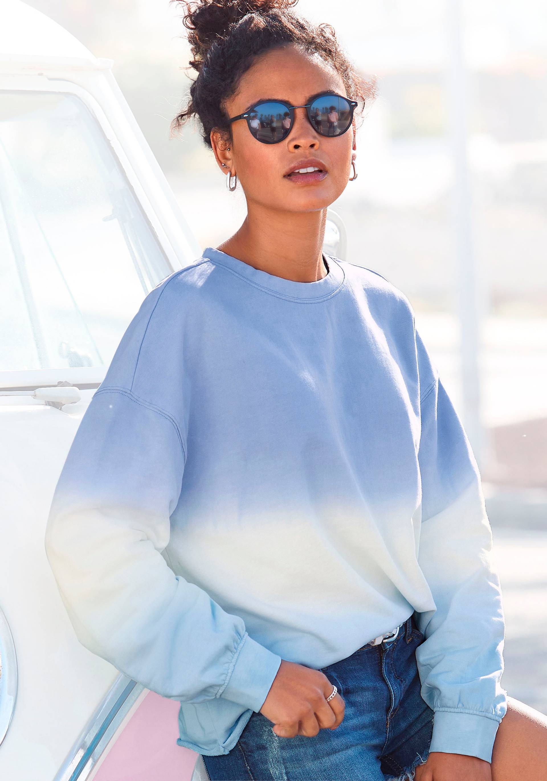 Bench. Sweatshirt, mit Farbverlauf Bench. Sweatshirt, mit Farbverlauf von Bench.