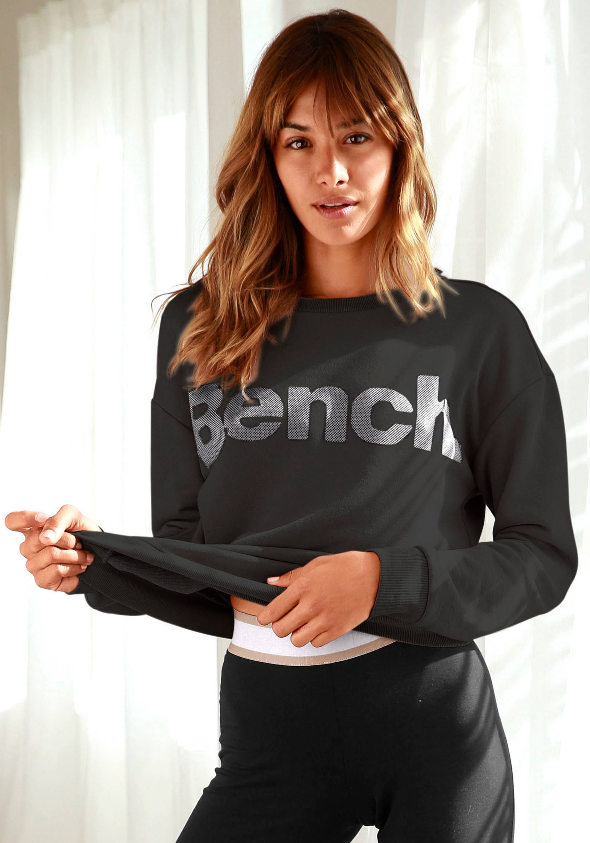 Bench. Sweatshirt, mit Labeldruck, Loungeanzug Bench. Sweatshirt, mit Labeldruck, Loungeanzug von Bench.