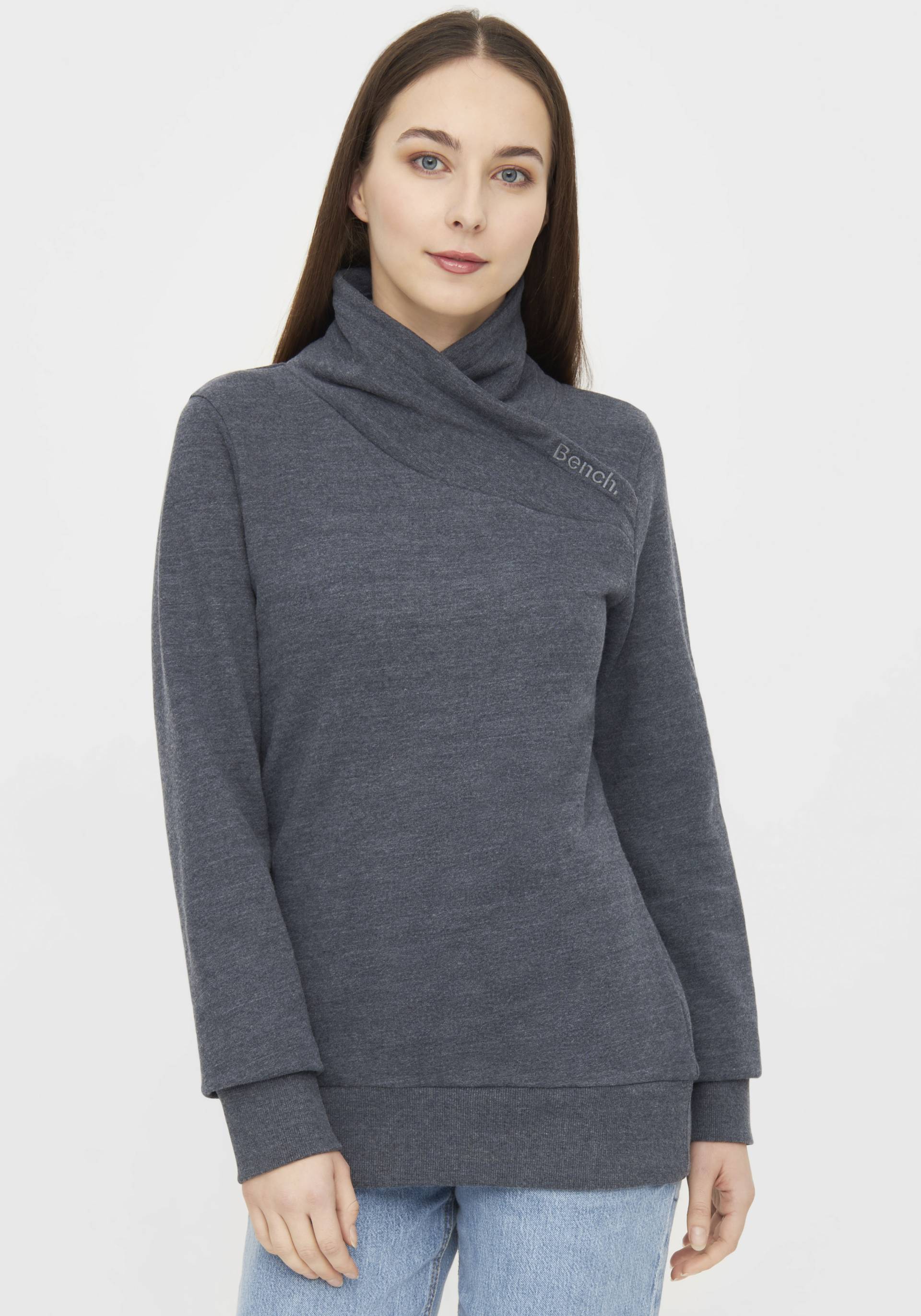 Bench. Sweatshirt »CARLA«, mit Logostickerei und Daumenlöchern Bench. Sweatshirt »CARLA«, mit Logostickerei und Daumenlöchern von Bench.