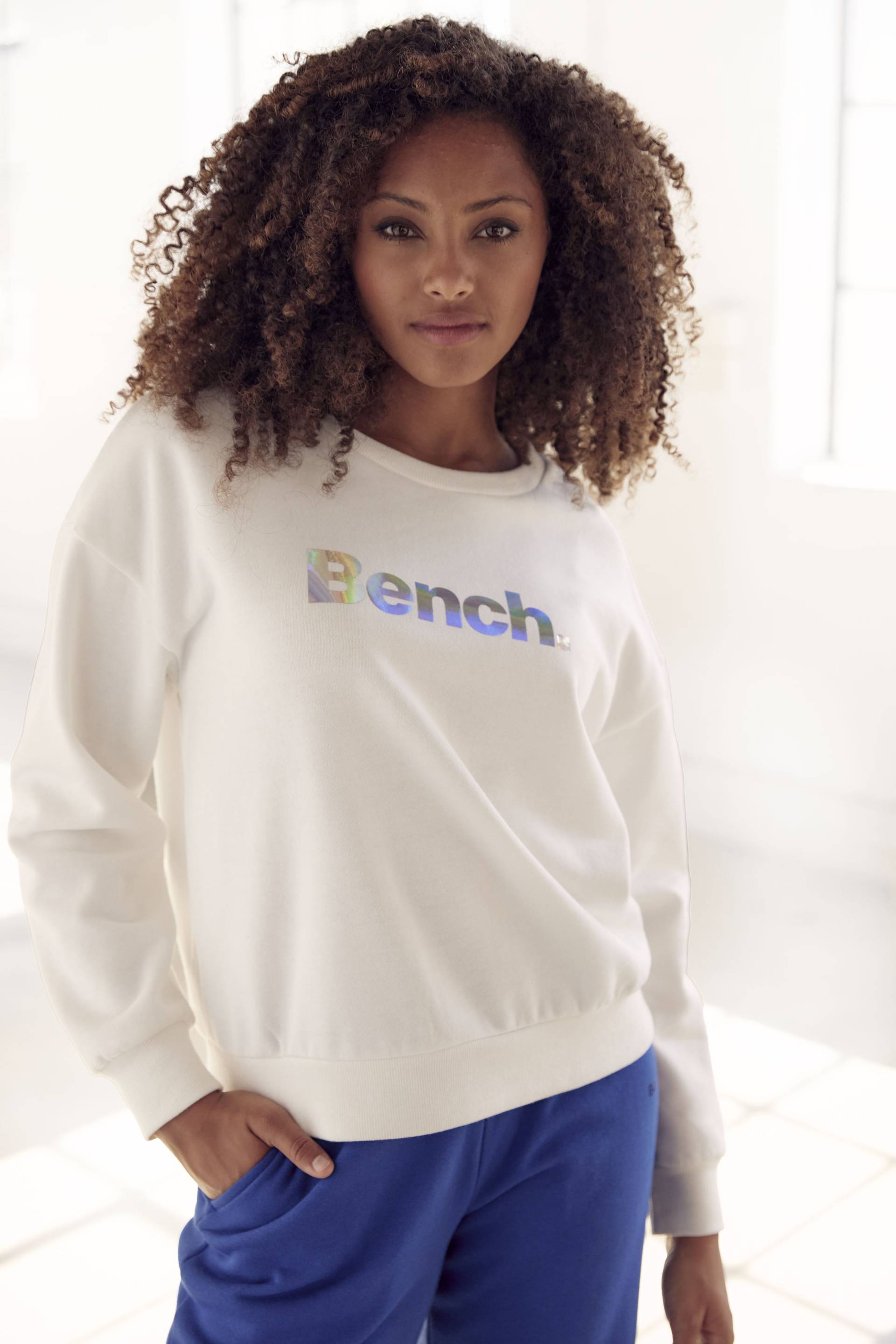 Bench. Loungewear Sweatshirt, mit glänzendem Logodruck, Loungewear Bench. Loungewear Sweatshirt, mit glänzendem Logodruck, Loungewear von Bench. Loungewear