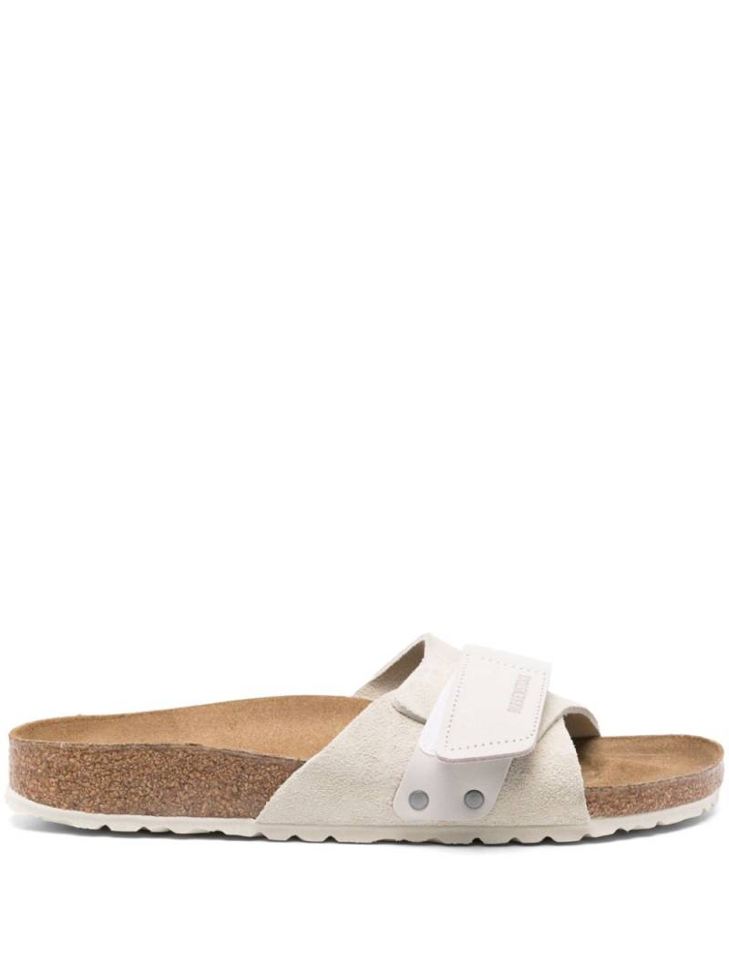 Birkenstock Oita leather slides - White von Birkenstock