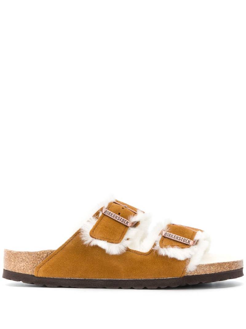 Birkenstock shearling sandals - Brown von Birkenstock