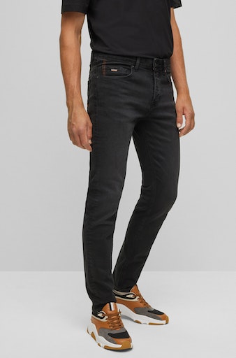 BOSS ORANGE Tapered-fit-Jeans »Taber BC-P-1«, mit Leder-Badge BOSS ORANGE Tapered-fit-Jeans »Taber BC-P-1«, mit Leder-Badge von Boss Orange