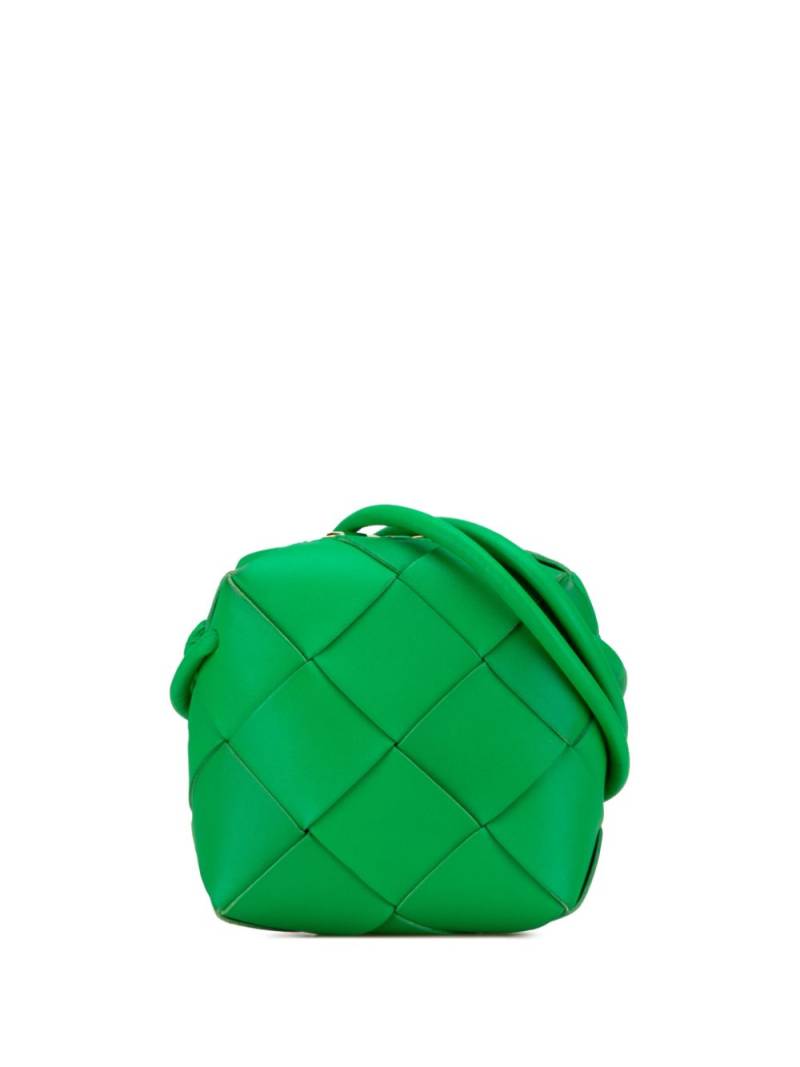 Bottega Veneta Pre-Owned 2012-present Mini Lambskin Intrecciato Cassette Camera crossbody bag - Green von Bottega Veneta Pre-Owned