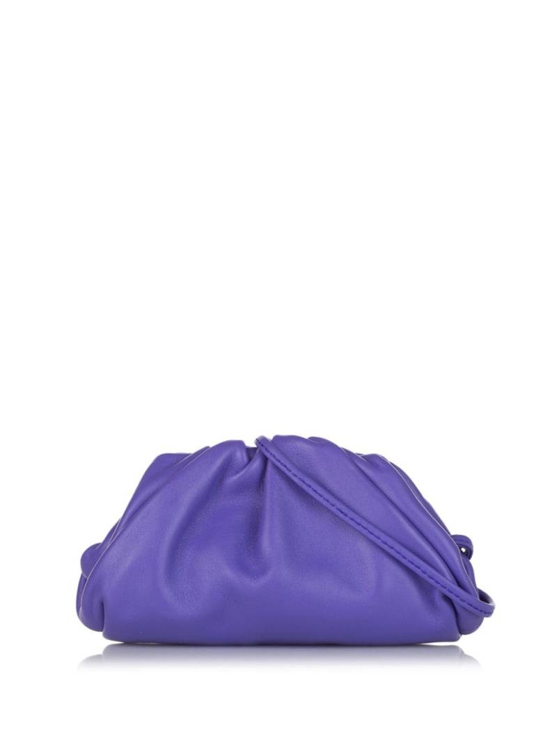 Bottega Veneta Pre-Owned The Mini Pouch Leather Crossbody clutch bag - Purple von Bottega Veneta Pre-Owned