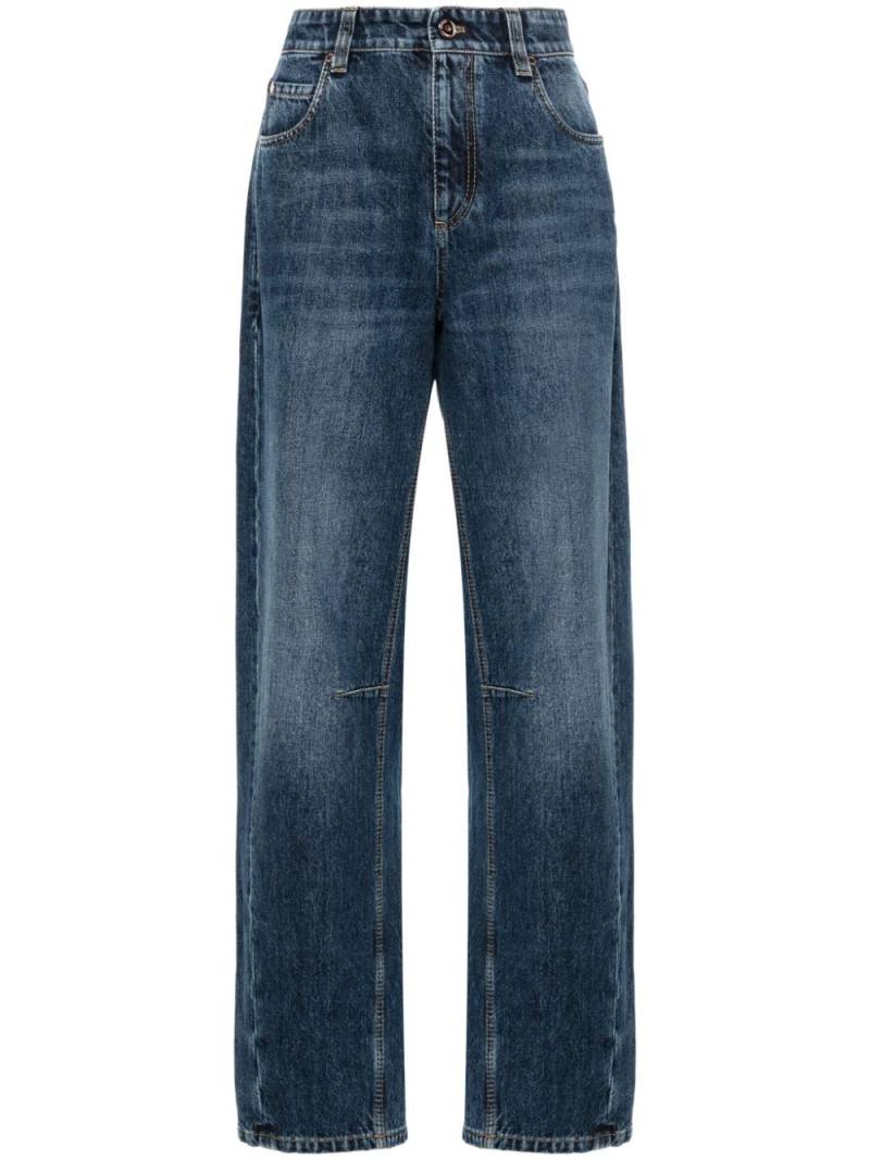 Brunello Cucinelli logo-tag straight jeans - Blue von Brunello Cucinelli