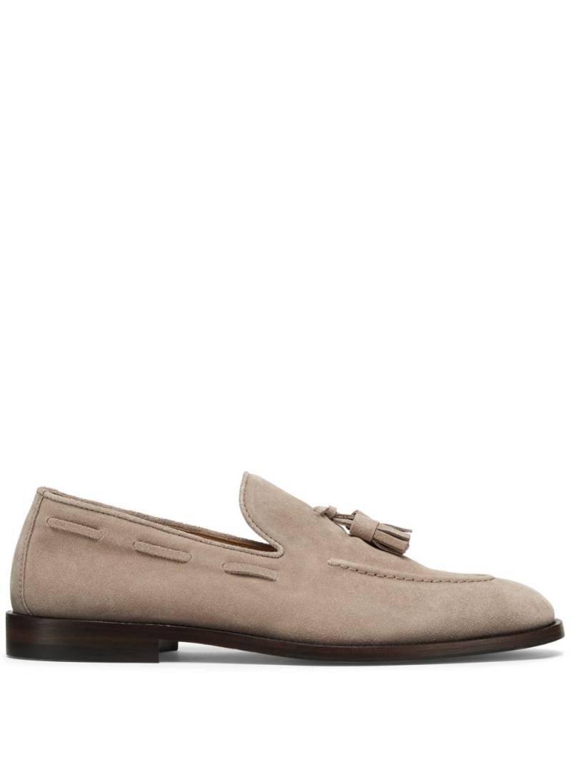 Brunello Cucinelli tassel-embellished suede loafers - Neutrals von Brunello Cucinelli