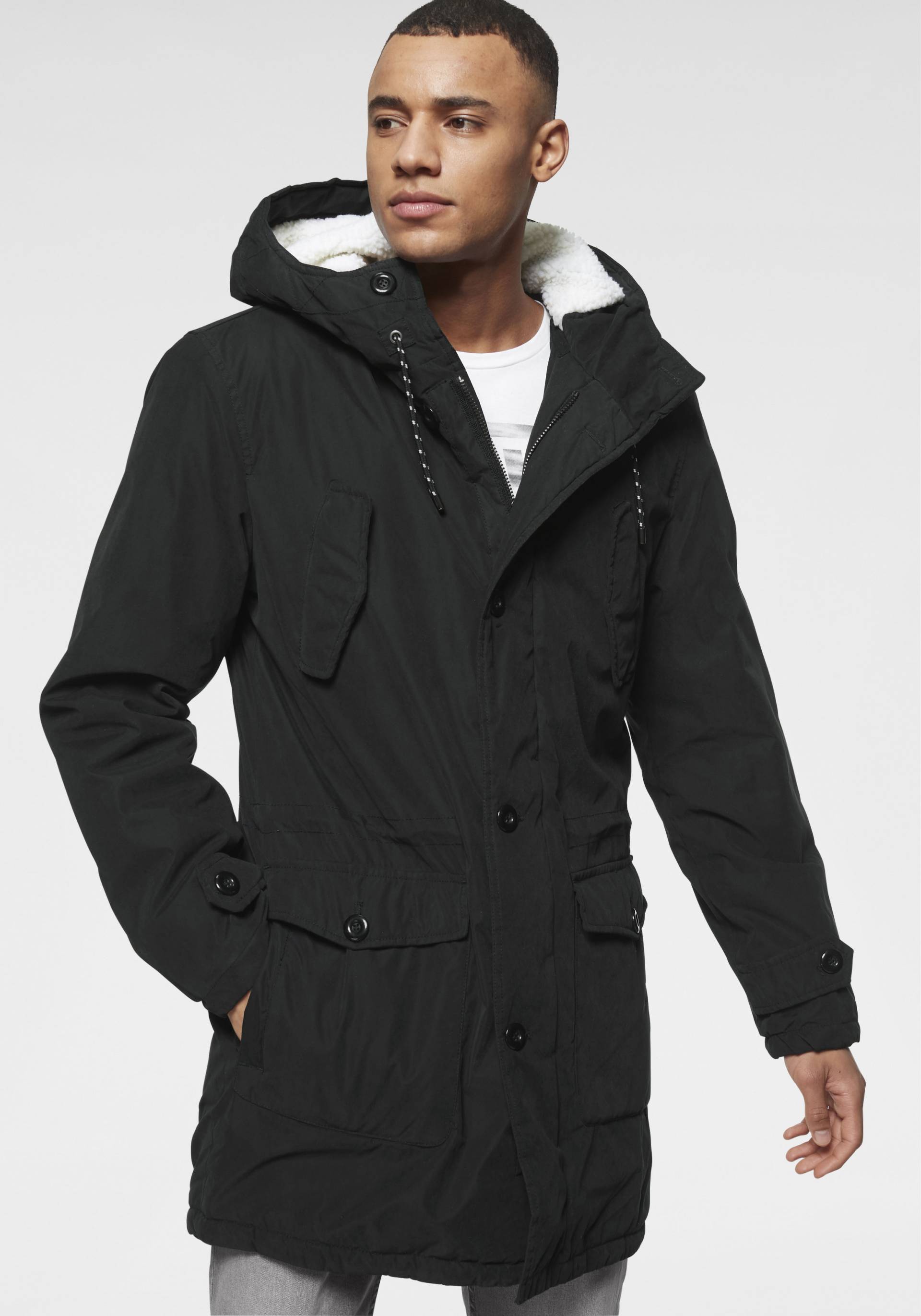 Bruno Banani Parka, mit Kapuze, für den Winter, taillierter Schnitt, mit anpassbarer Kapuze Bruno Banani Parka, mit Kapuze, für den Winter, taillierter Schnitt, mit anpassbarer Kapuze von Bruno Banani