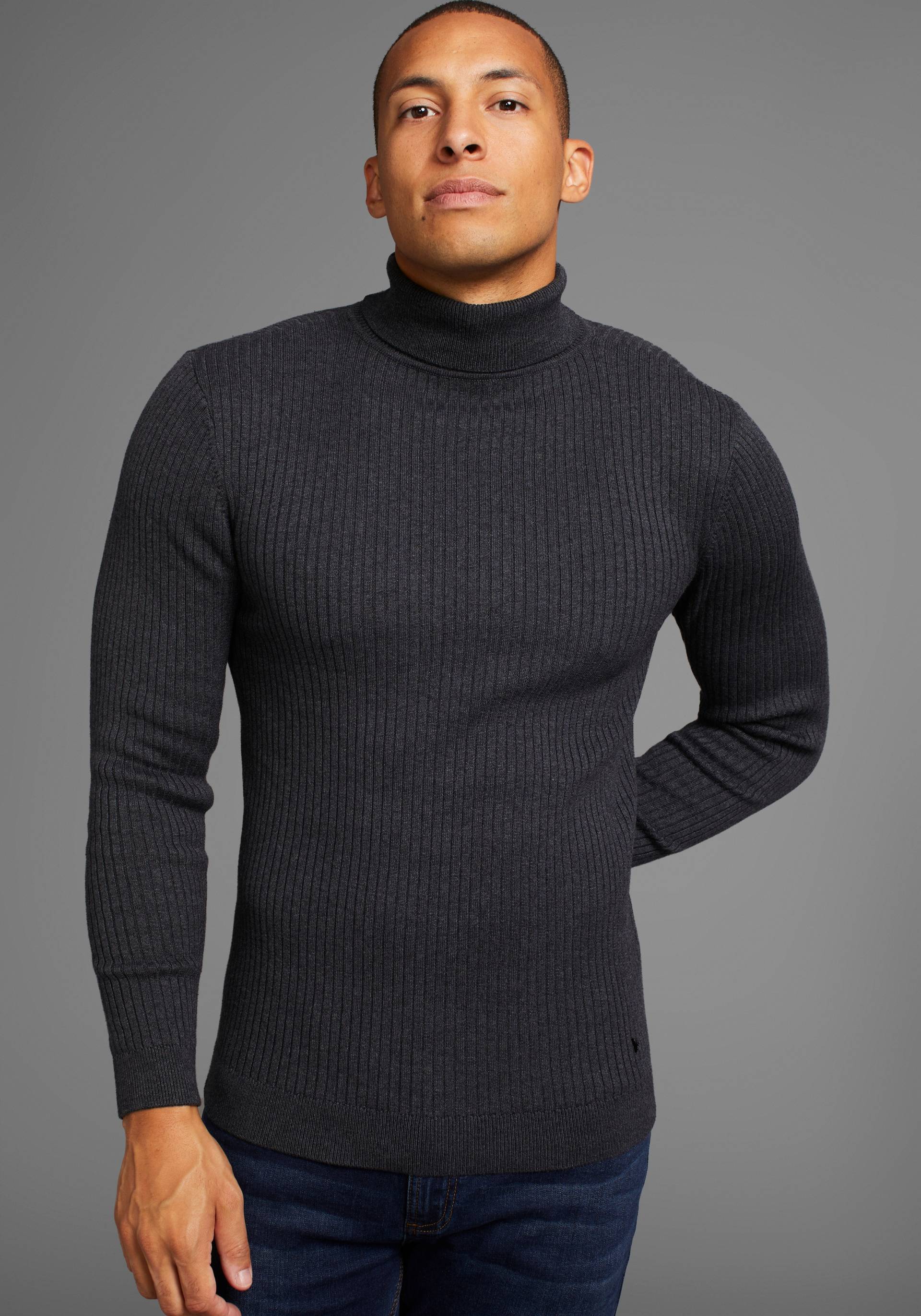 Bruno Banani Rollkragenpullover, in Rippenqualität Bruno Banani Rollkragenpullover, in Rippenqualität von Bruno Banani
