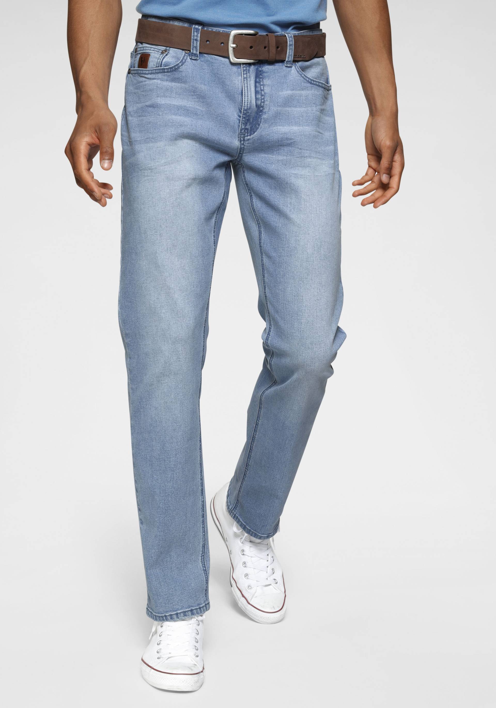 Bruno Banani Straight-Jeans »Hutch«, gerade Beinform, mit Destroyed-Effekten, niedrige Leibhöhe von Bruno Banani