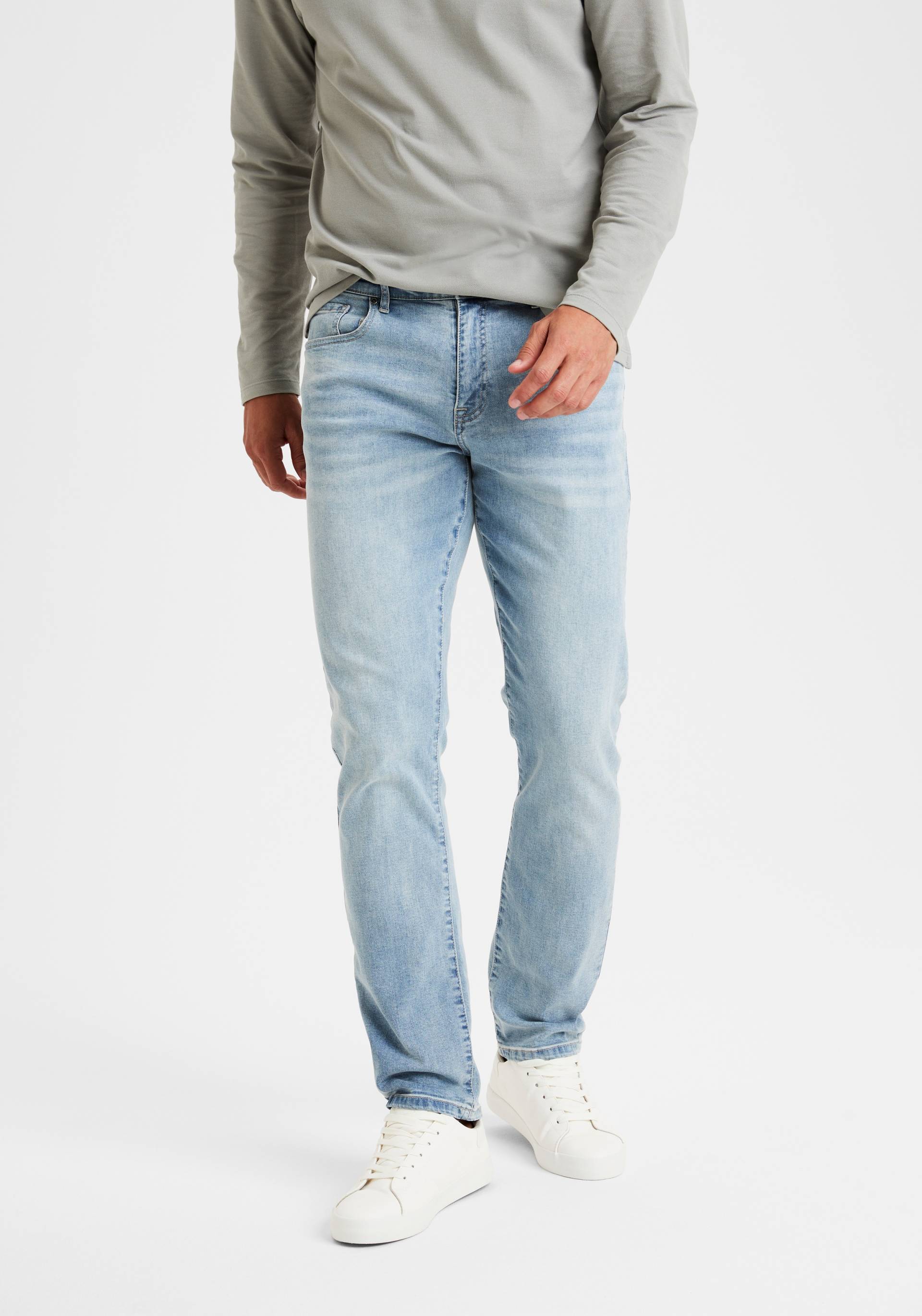 Buffalo 5-Pocket-Jeans »Straight-fit«, mit normaler Bundhöhe, aus elastischer Denim-Qualität von Buffalo