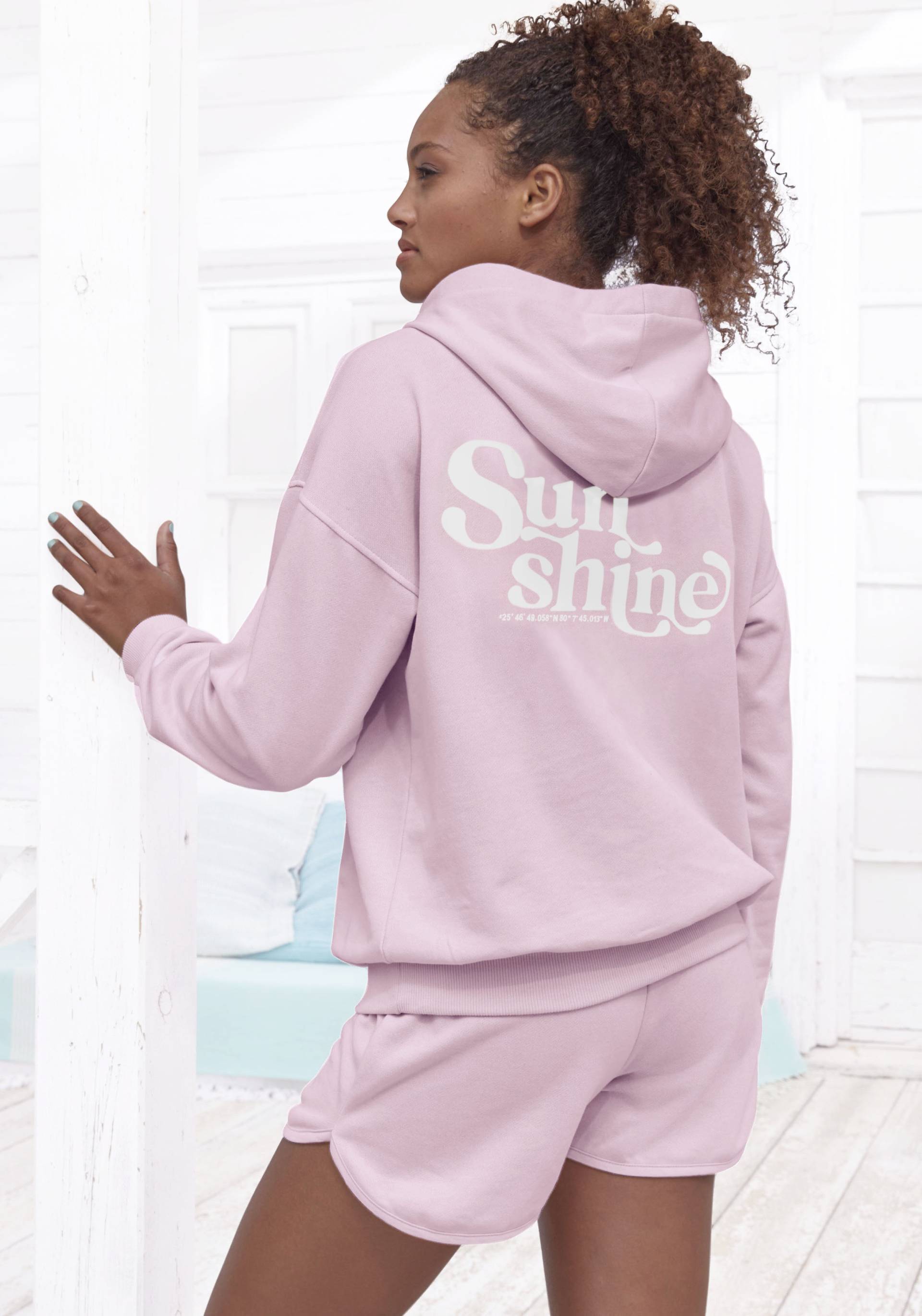 Buffalo Hoodie, Kapuzensweatshirt mit Rückenprint und Rippbündchen, Loungewear Buffalo Hoodie, Kapuzensweatshirt mit Rückenprint und Rippbündchen, Loungewear von Buffalo