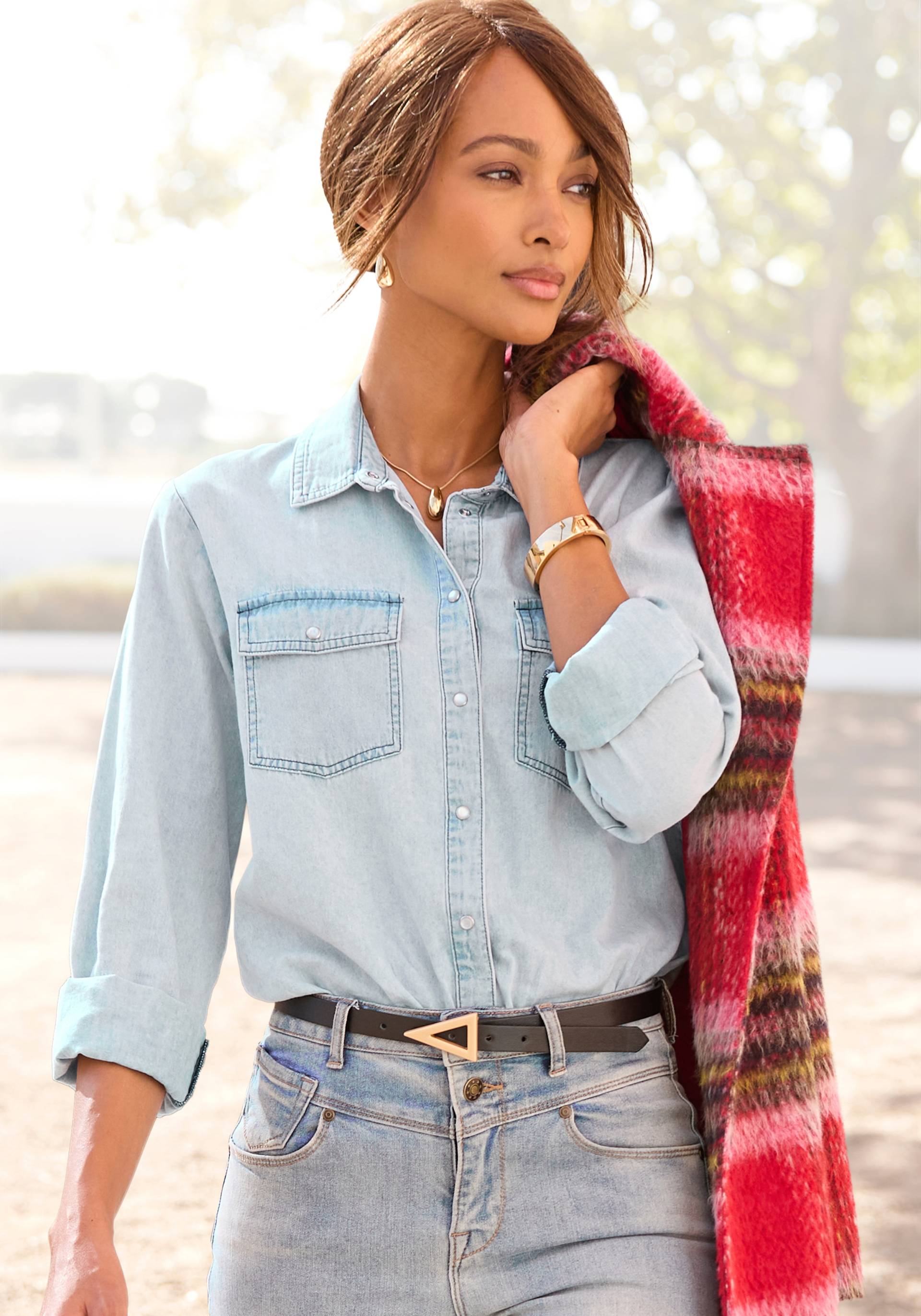Buffalo Jeansbluse, mit Druckknöpfen, lässig, Western-Stil Buffalo Jeansbluse, mit Druckknöpfen, lässig, Western-Stil von Buffalo