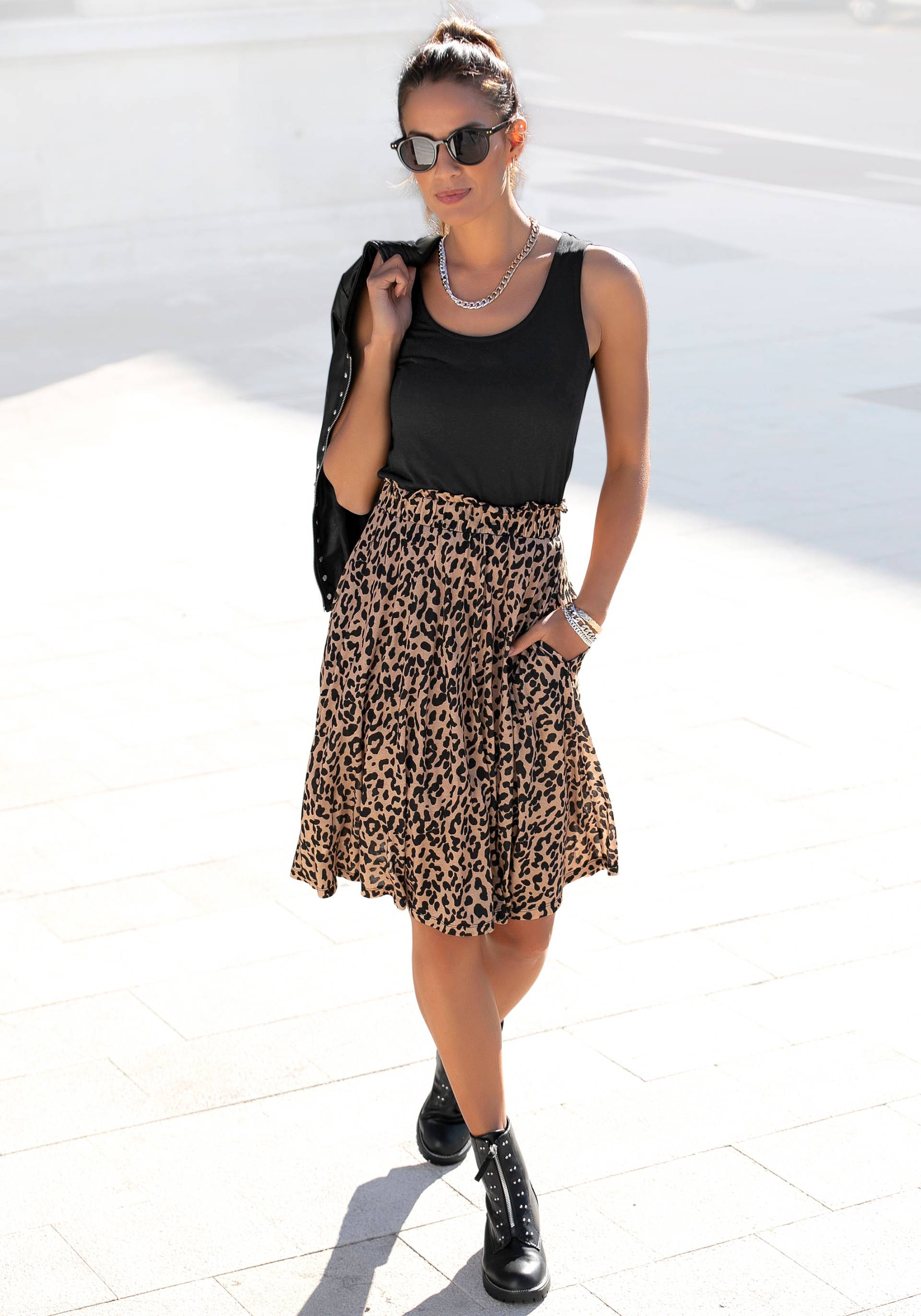 Buffalo Jerseykleid, mit Paperbag-Bund und Animalprint, Leokleid, Sommerkleid Buffalo Jerseykleid, mit Paperbag-Bund und Animalprint, Leokleid, Sommerkleid von Buffalo