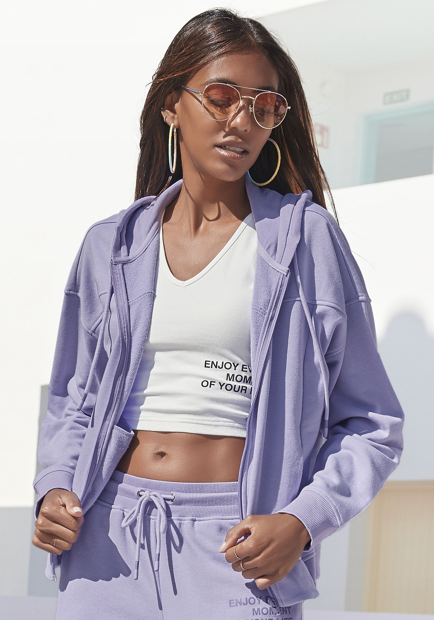 Buffalo Kapuzensweatjacke, mit Statement Druck, Loungeanzug Buffalo Kapuzensweatjacke, mit Statement Druck, Loungeanzug von Buffalo